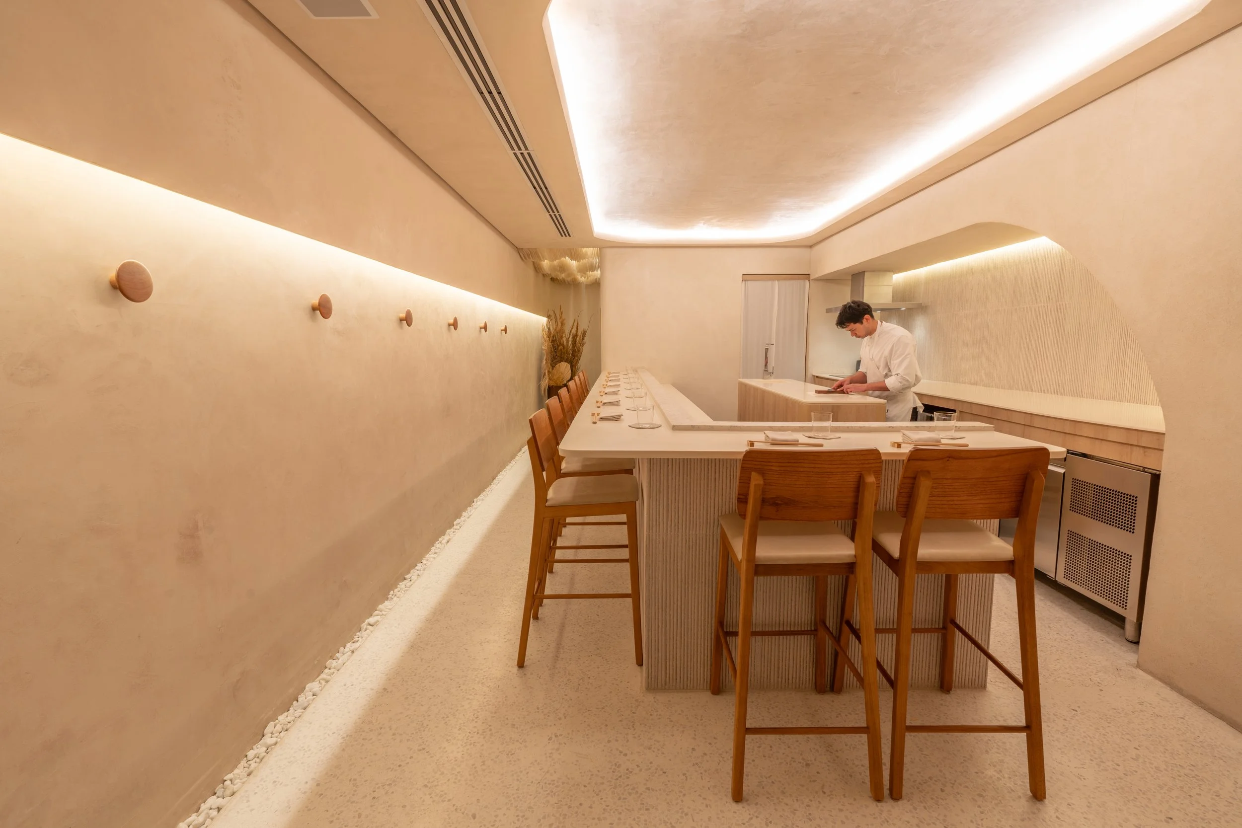 KANOE DEFINES THE PERFECT INTIMATE OMAKASE SETTING