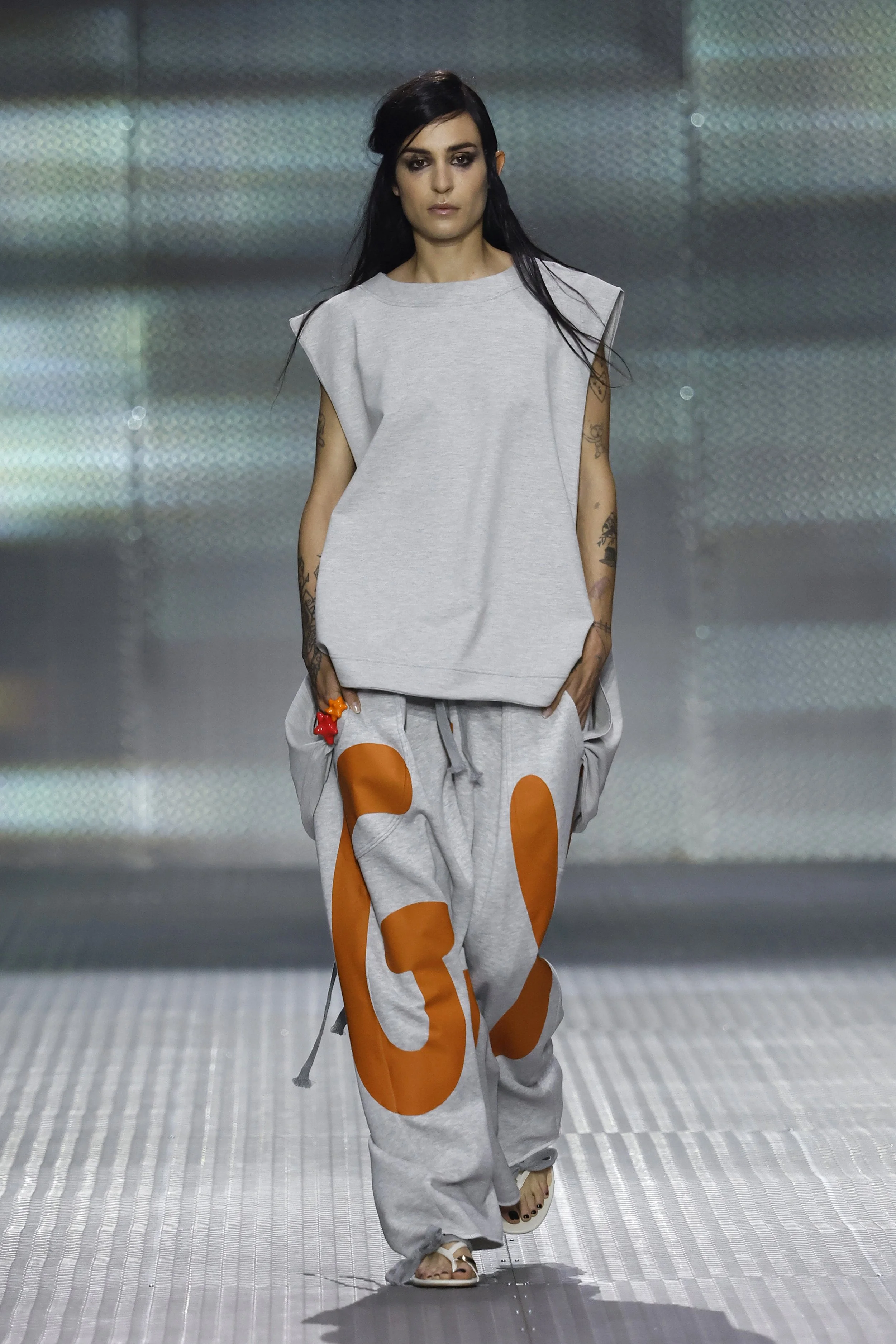 080_37_look-AAA Studio 110798.JPG