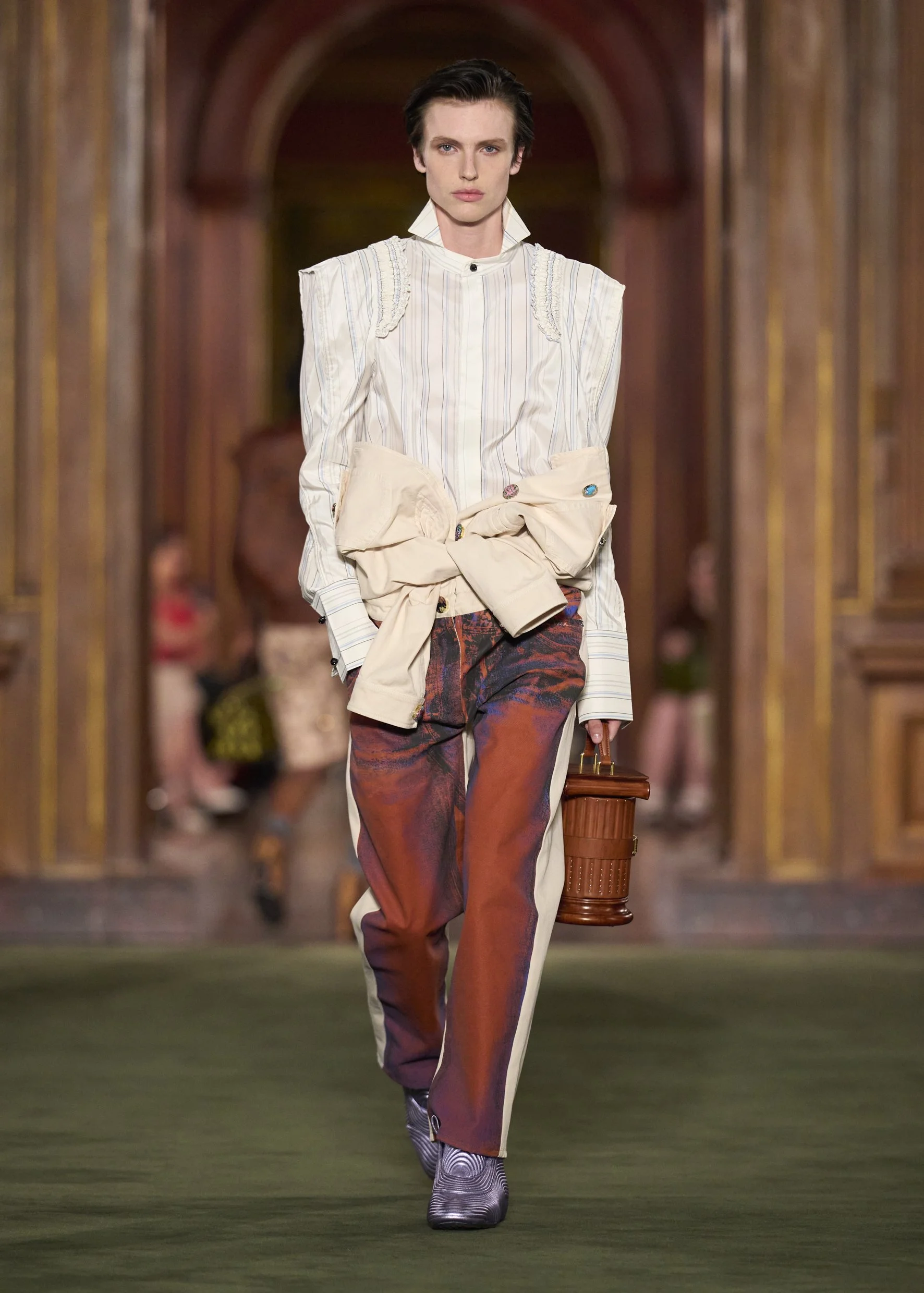 Look_06.jpg