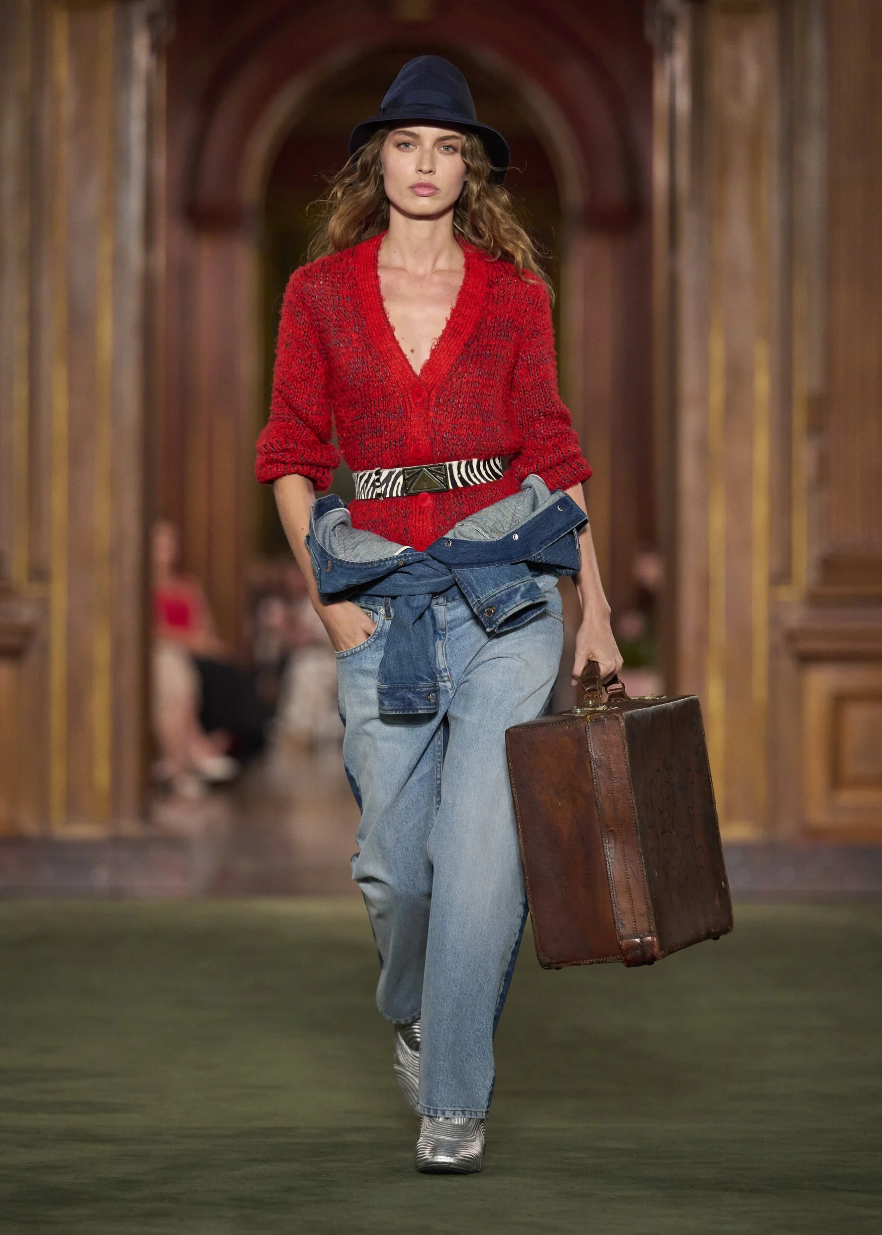 【最終値下げ】LOUIS VUITTON フレンチスリーブニット　極美品 LOUIS VUITTON 2027 CRUISE COLLECTION IS POP CULTURE IN FRAGMENTS