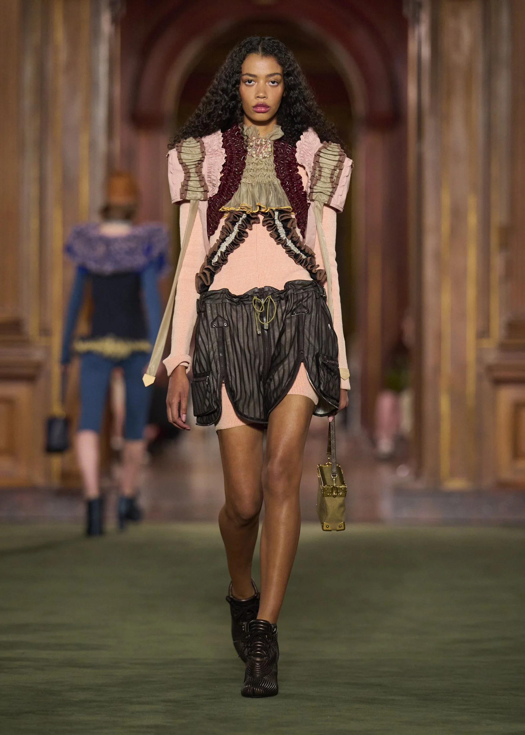 LOUIS VUITTON 2027 CRUISE COLLECTION IS POP CULTURE IN FRAGMENTS