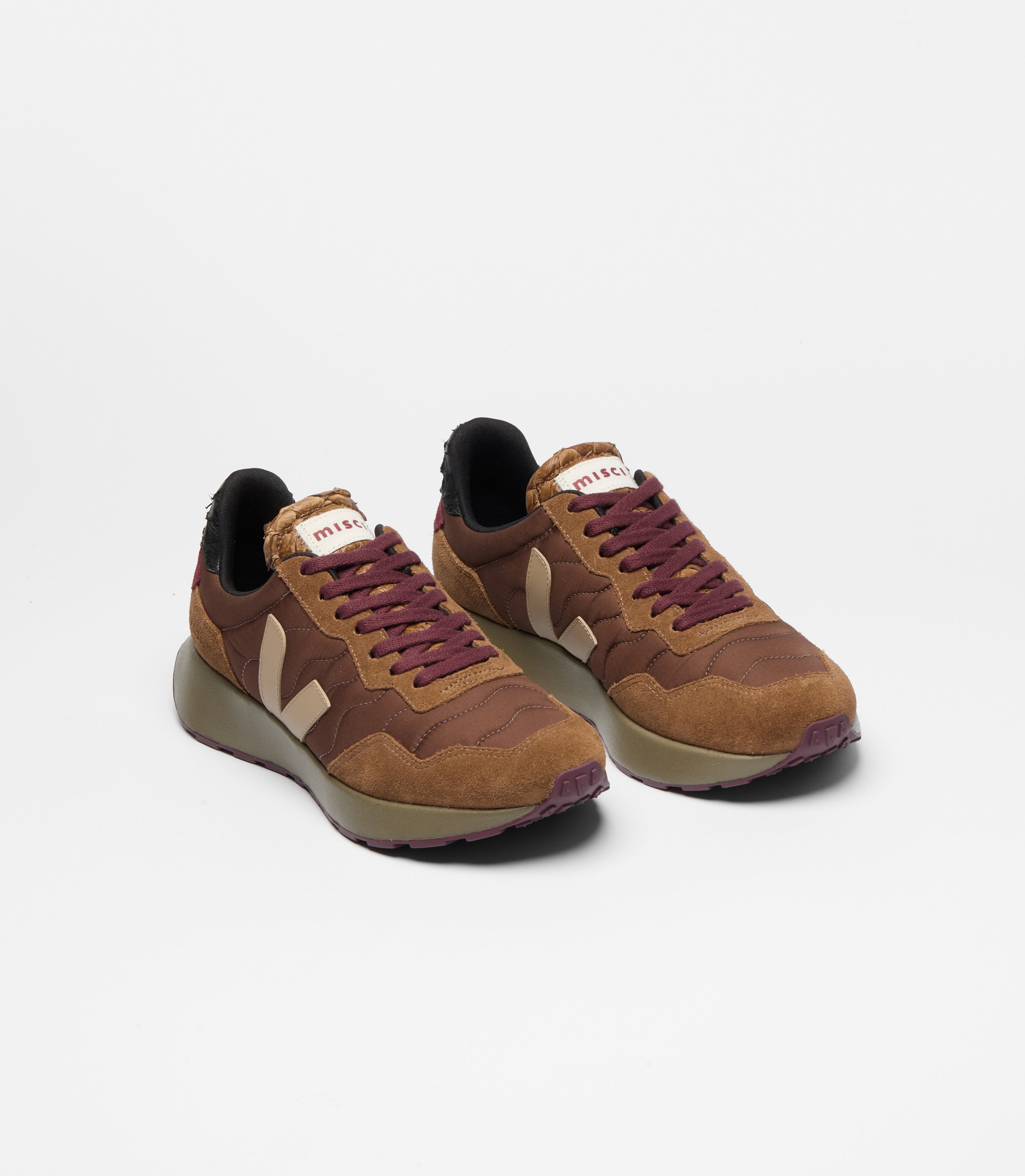 VEJA_MS3421700_top.jpg