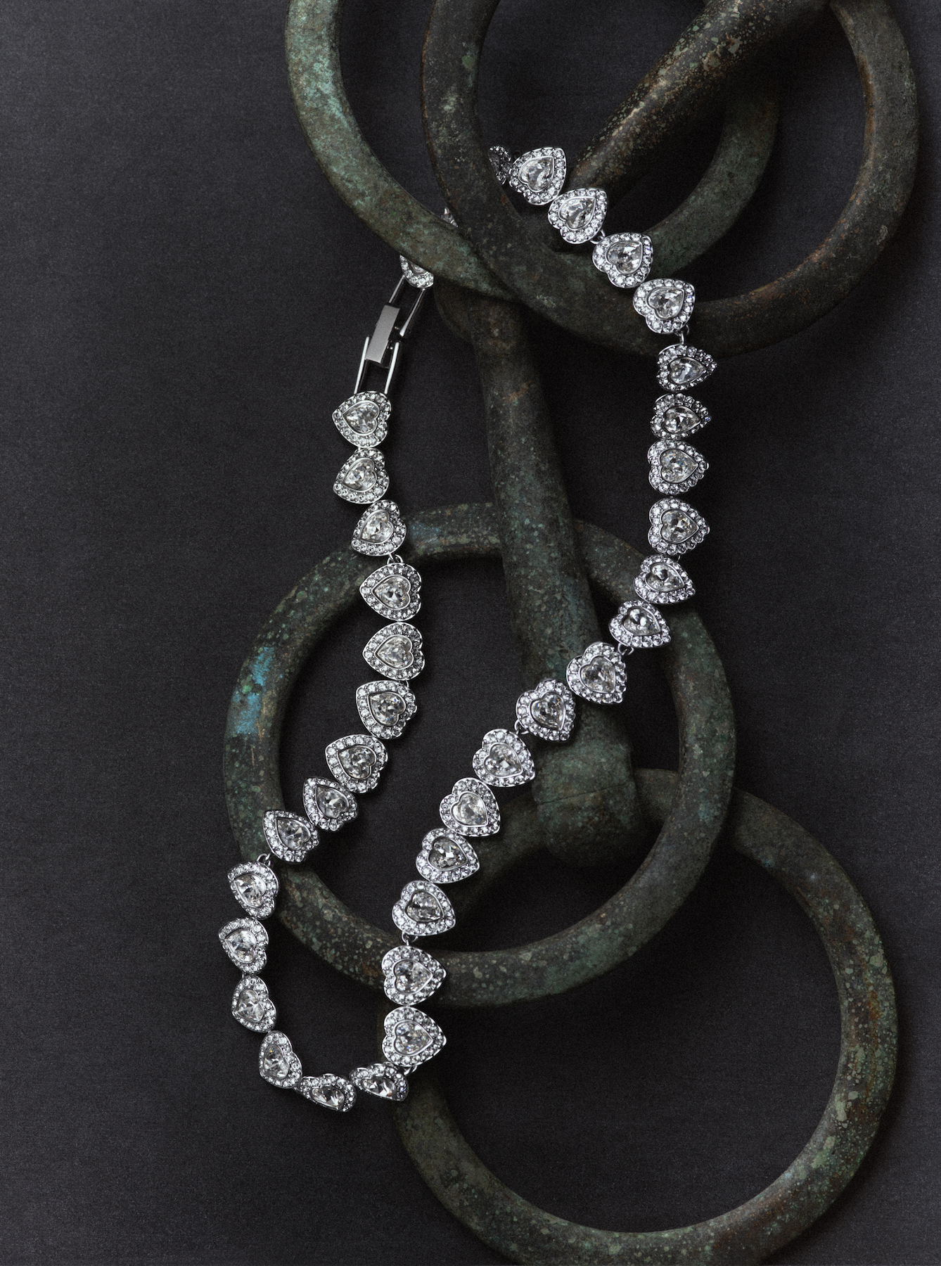 EXCLUSIVE JEWELLERY EDITORIAL BY KLAS FÖRSTER