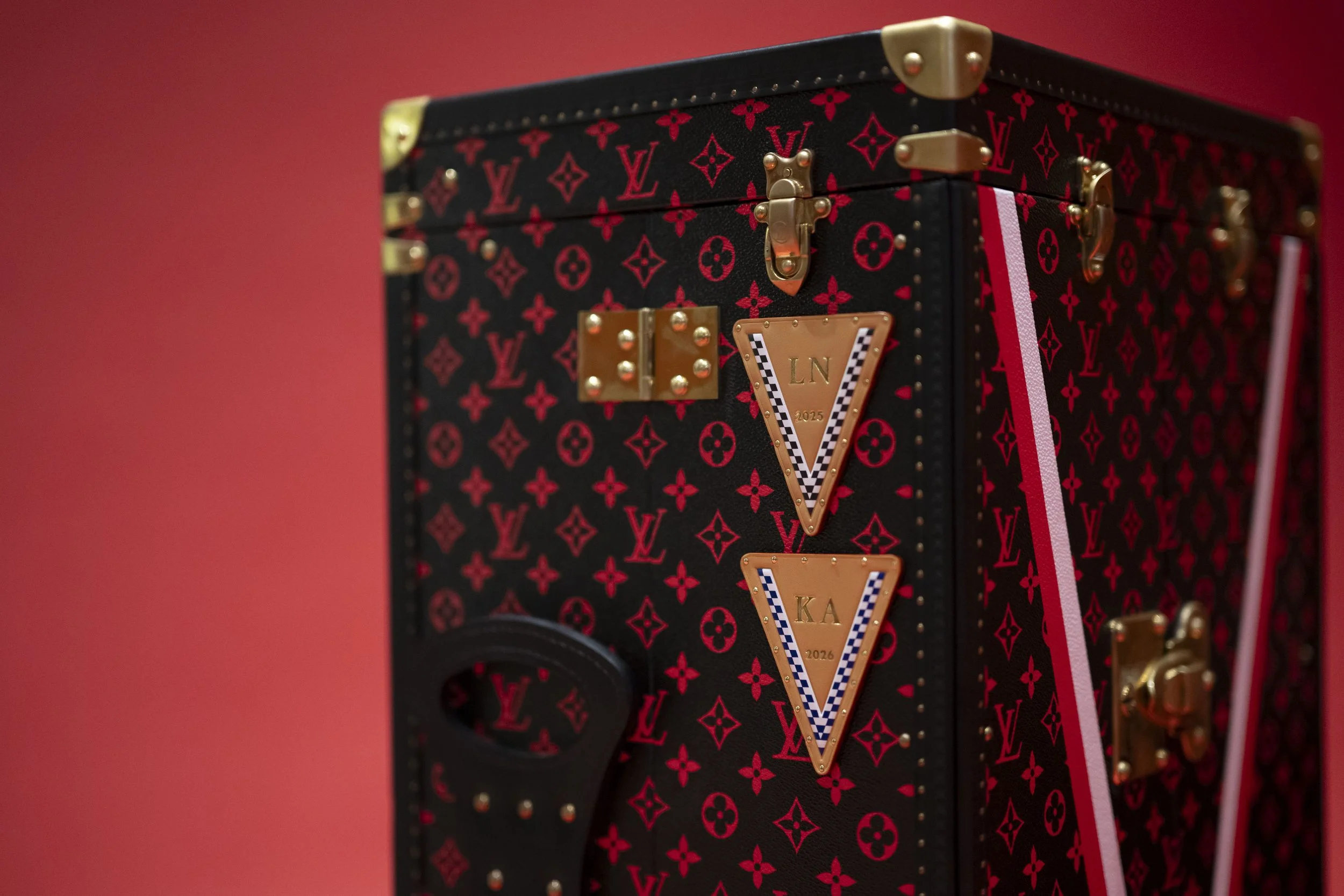 Louis_Vuitton_Trophy_Trunk_Patches.jpg
