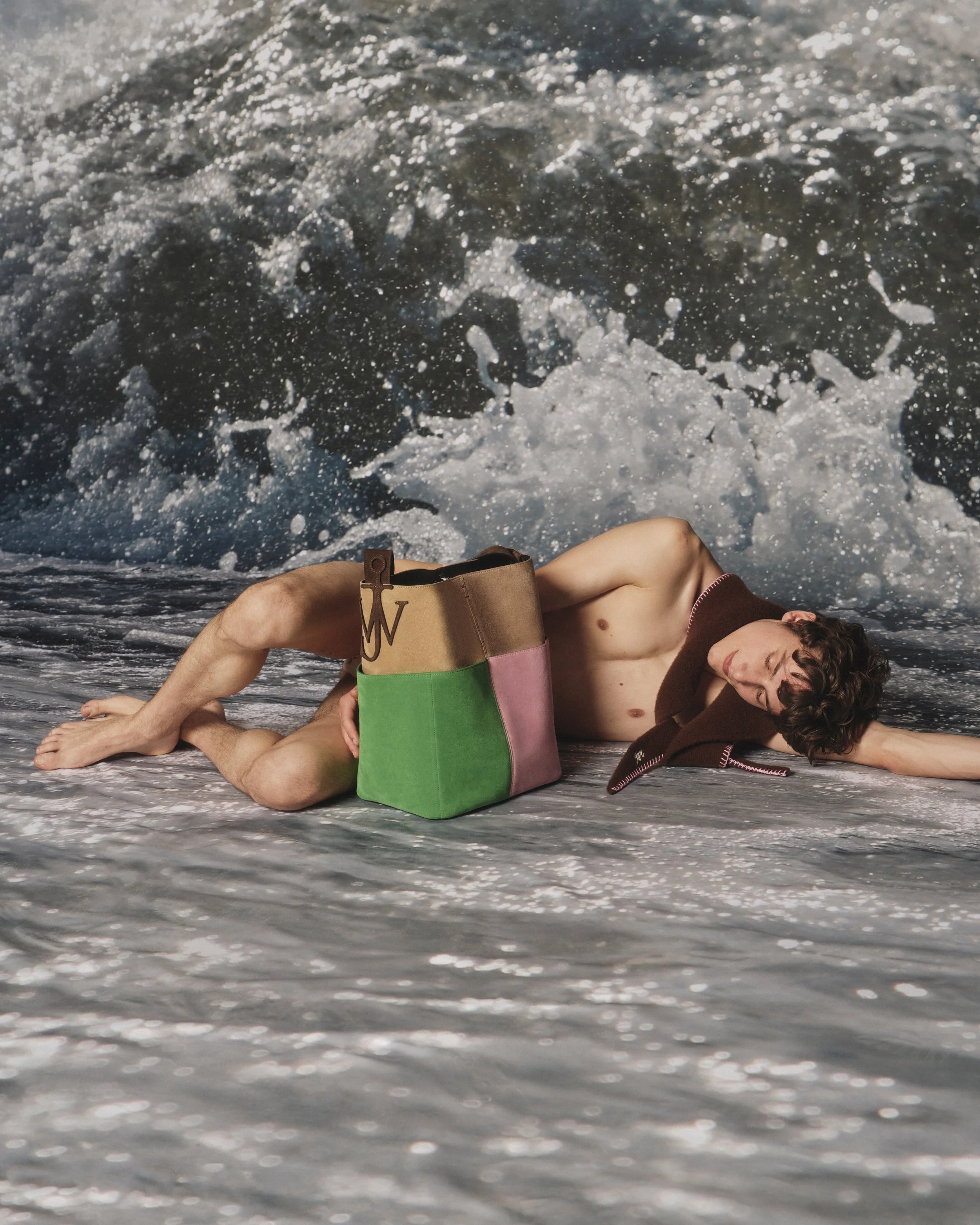 JW ANDERSON SPRING/SUMMER 2027 FEELS LIKE OBJECTS OF AFFECTION
