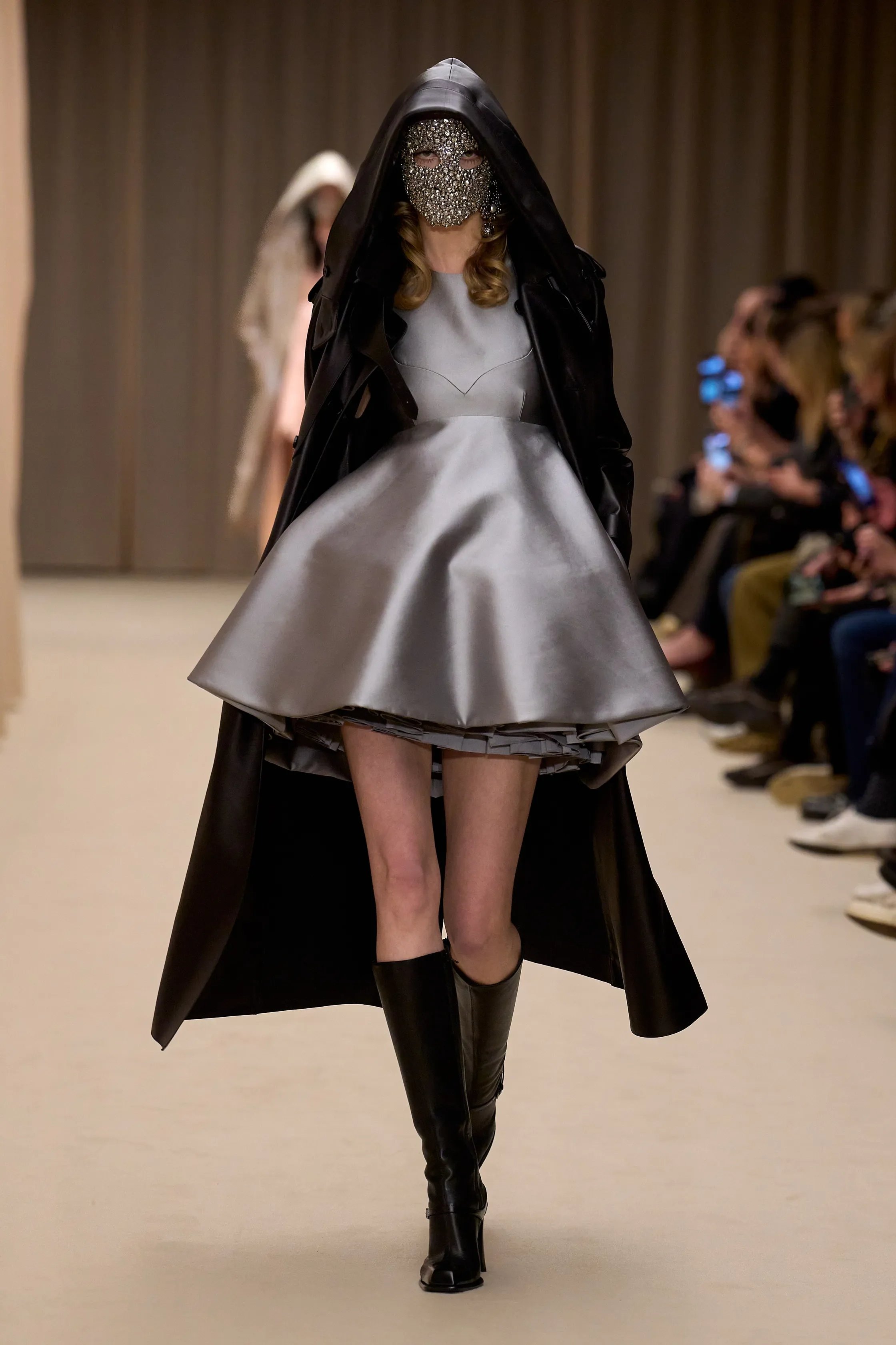 00032-mcqueen-fall-2026-ready-to-wear-credit-gorunway.jpg.webp