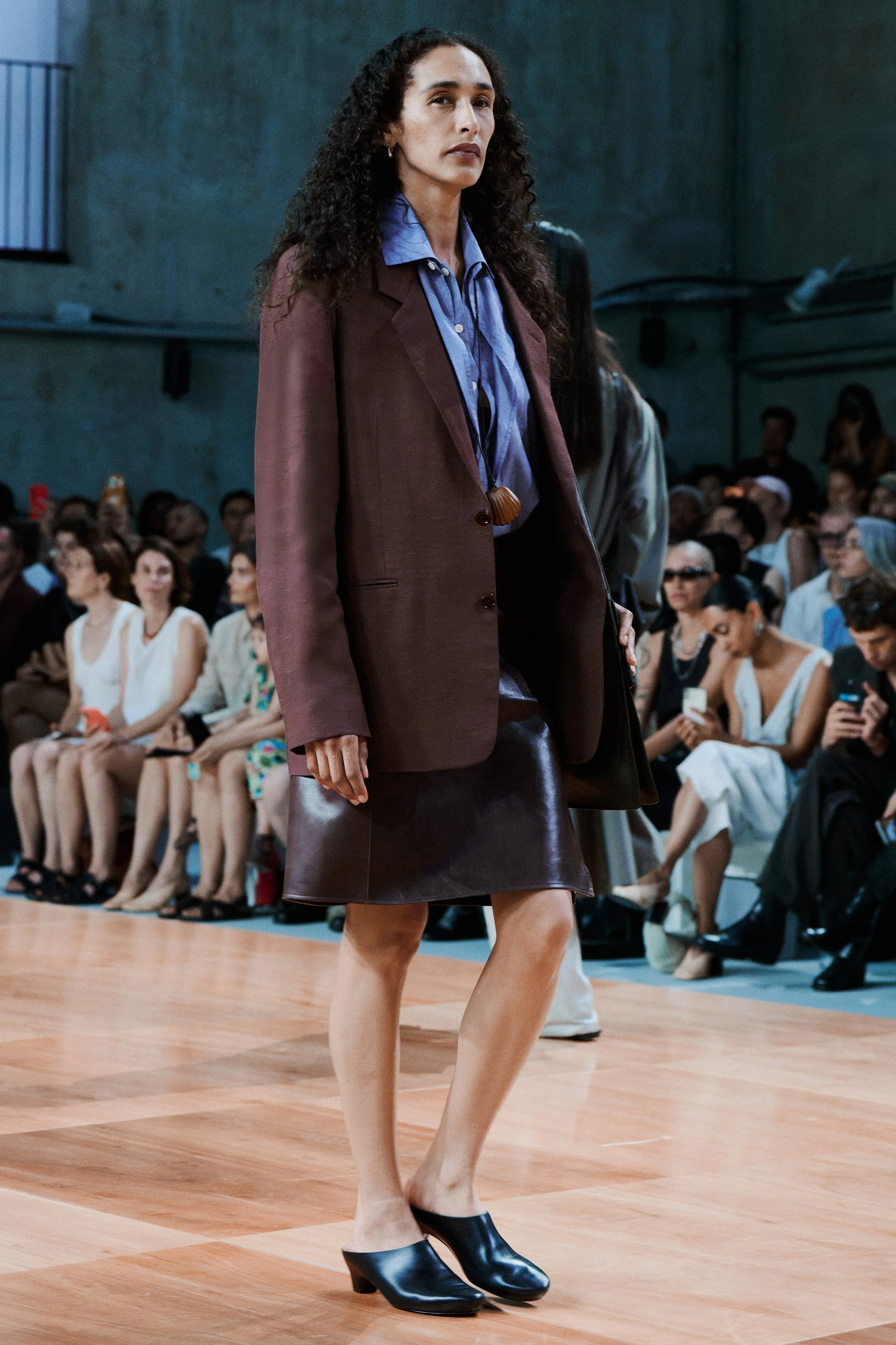 LOOK_23_LEMAIRE_SS27_VOGUE_2732x4098px_JPEG_sRGB.jpg