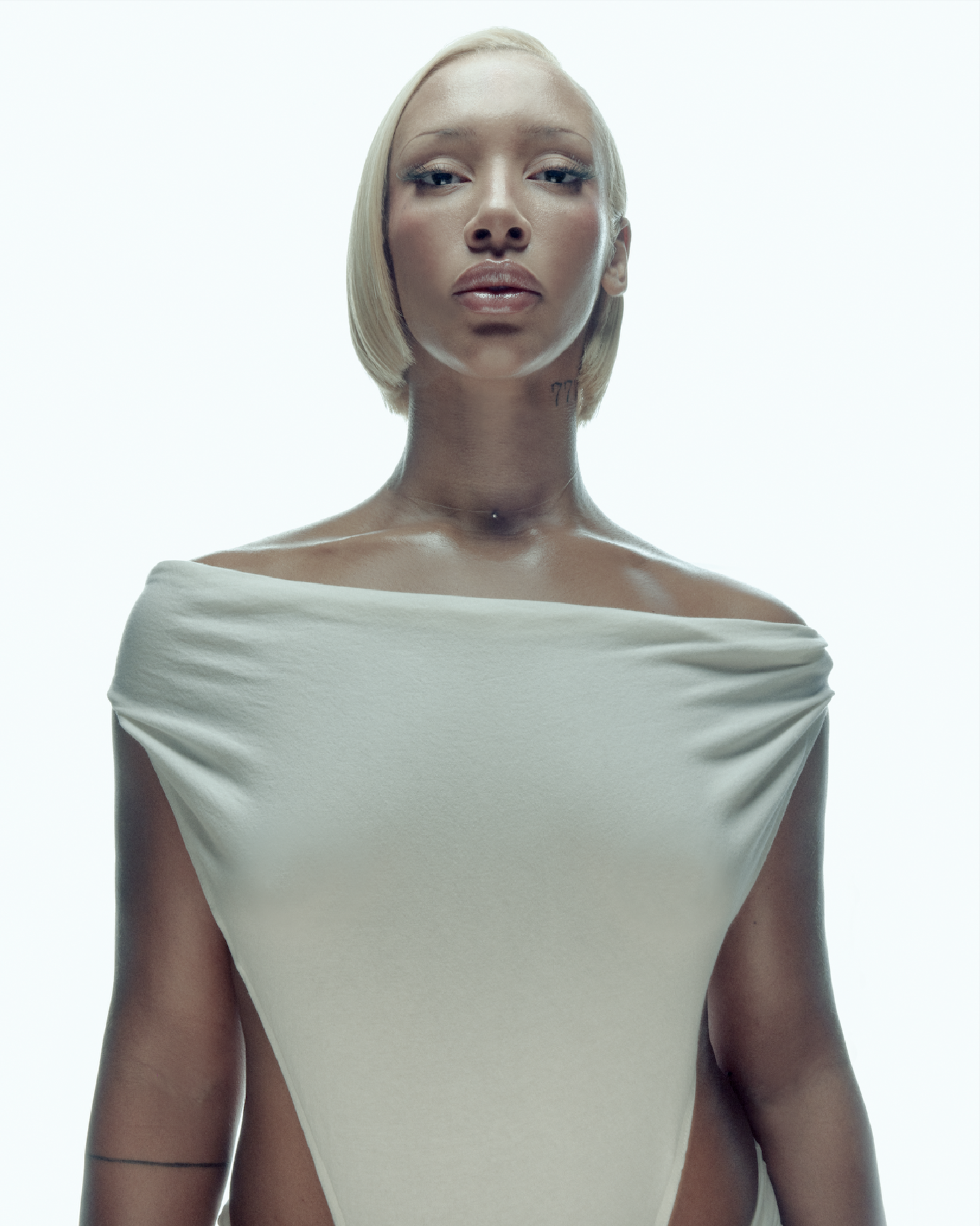 NAOMI SHARON RELEASES THE LONG AWAITED SOPHOMORE ALBUM ‘NO SLEEP IN PARADISE’