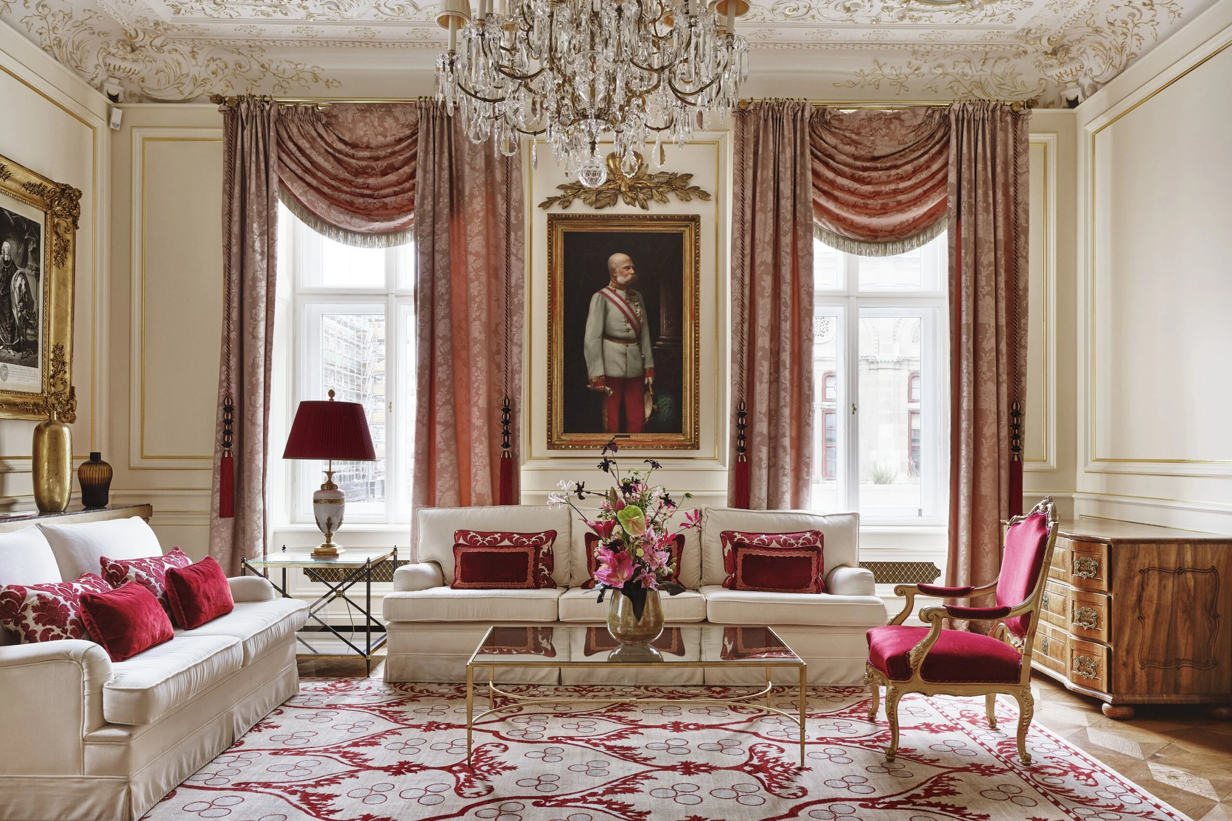 hotel-sacher-wien-philharmoniker-suite-bedroom-living-room©Adrian-Gaut-scaled.jpg