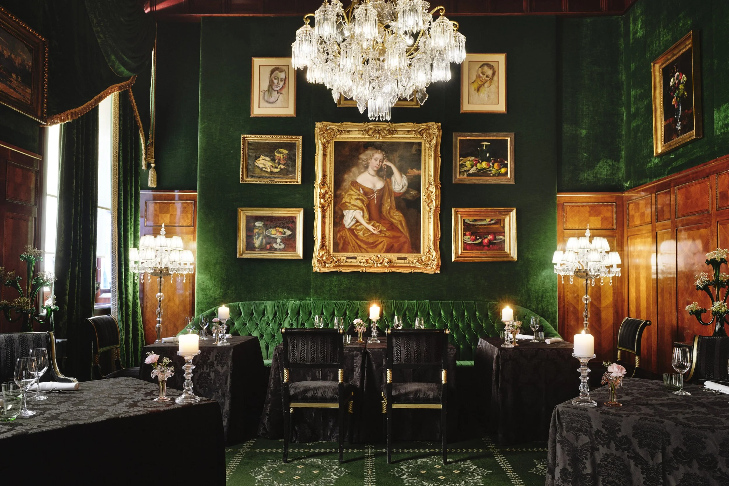 restaurant-grune-bar©Adrian-Gaut-scaled.jpg