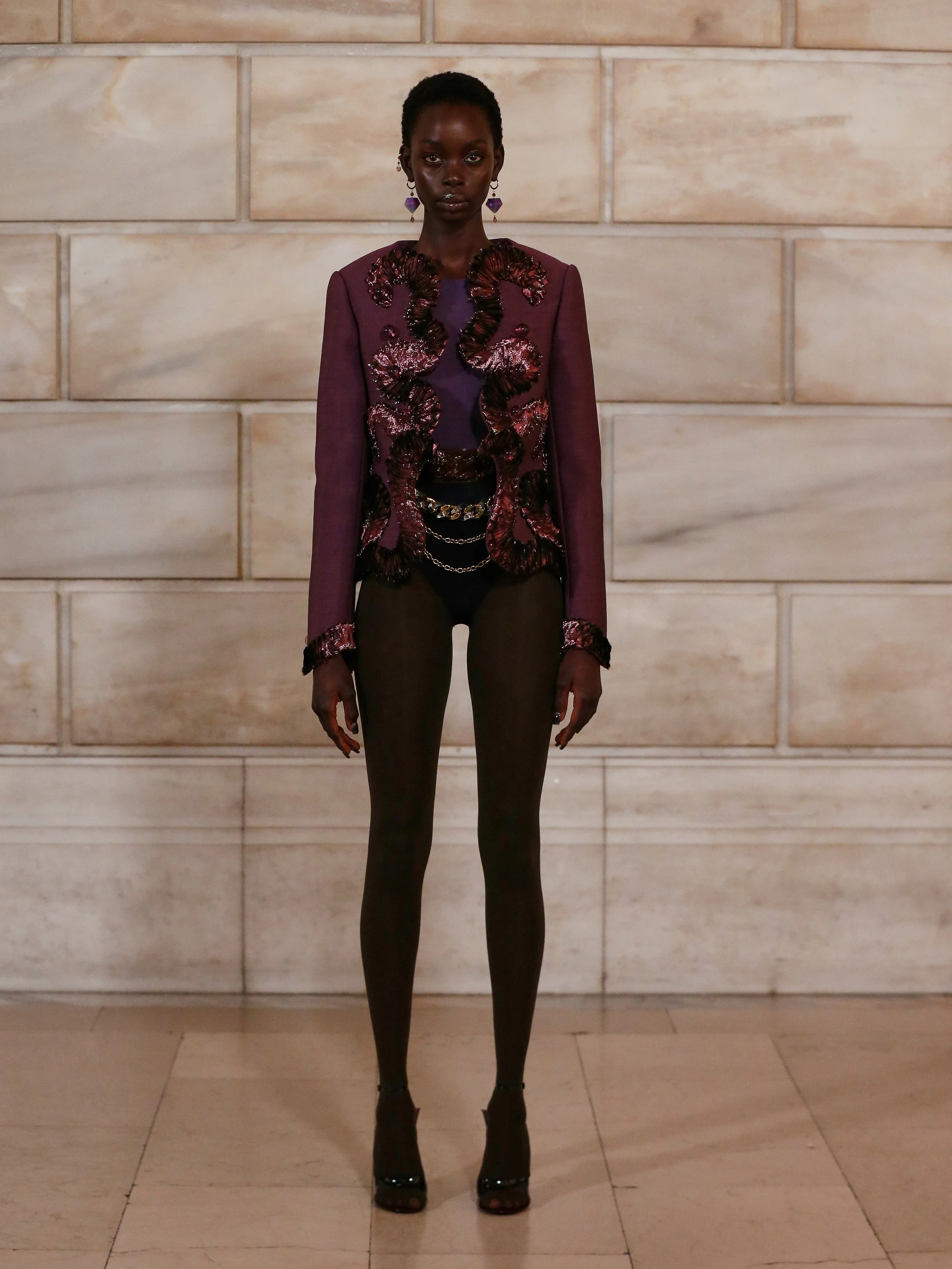 LOOK 24 - ARUAI.jpg