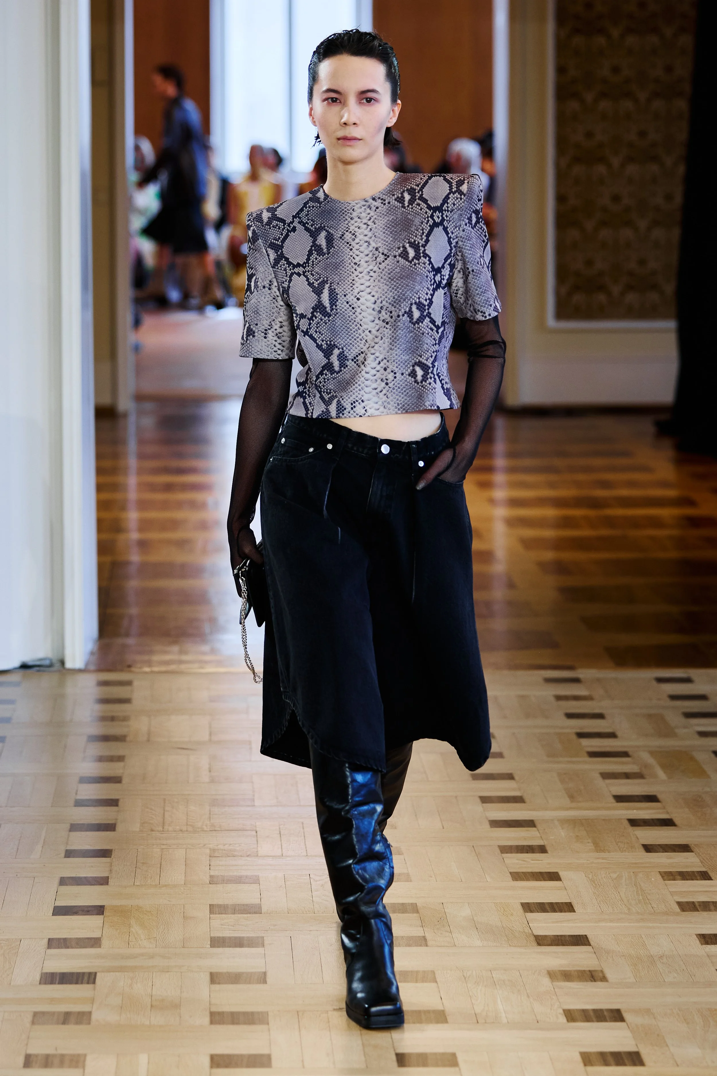 JohnLawrenceSullivan_SS27_Runway19_by_Finnegan-Koichi-Godenschweger_for_BFW_2x3.jpg