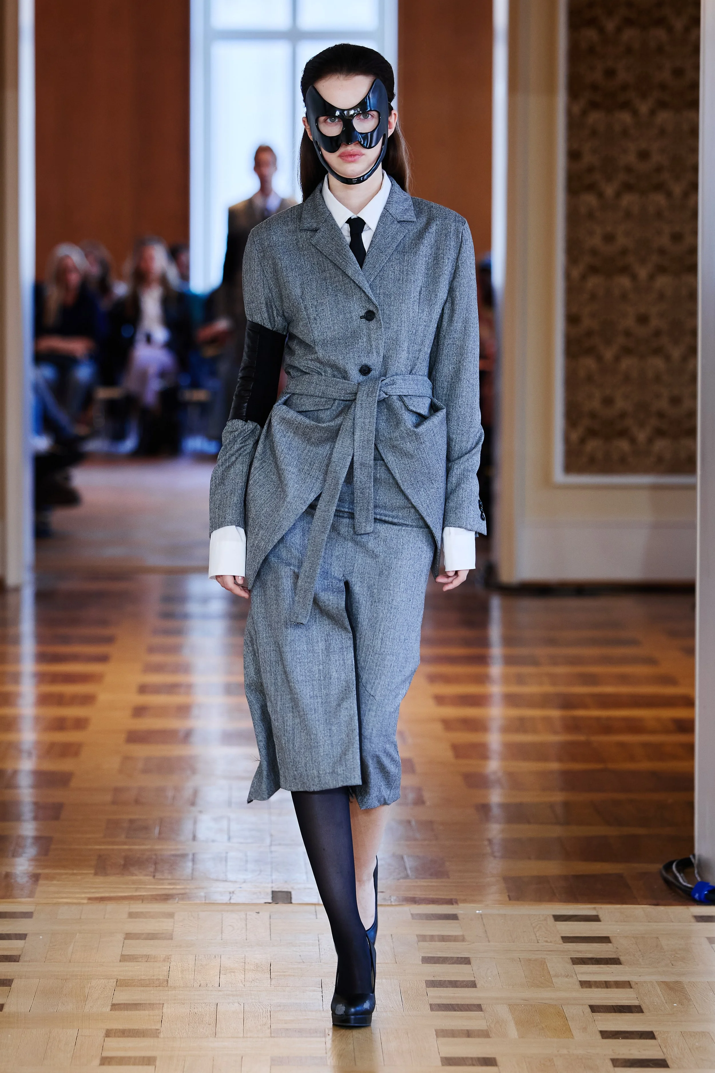 MartinQuad_SS27_Runway1_by_Finnegan-Koichi-Godenschweger_for_BFW_2x3.jpg