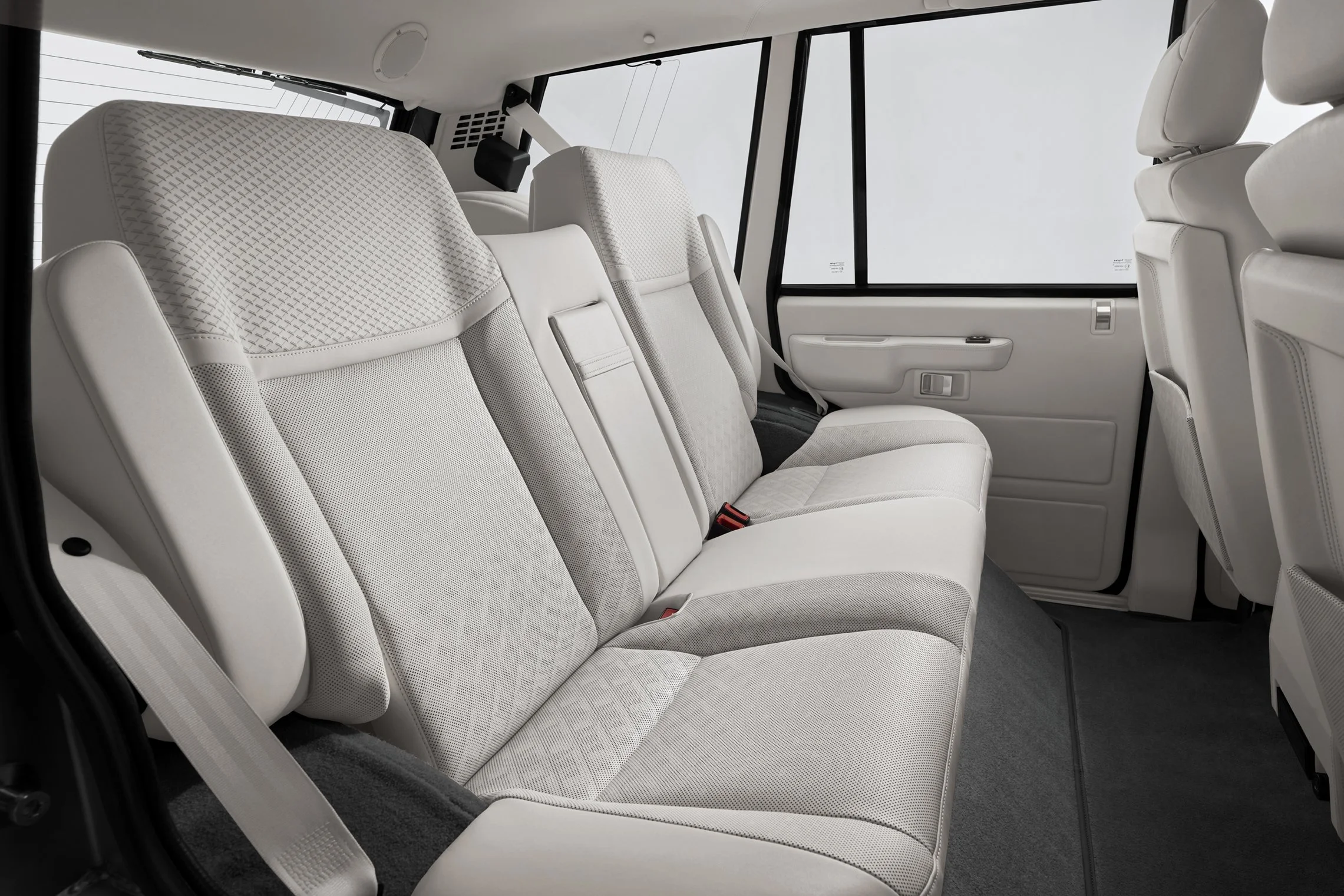 CLASSIC_REAR_SEATS-03a_FINAL_LR_72dpi.jpg