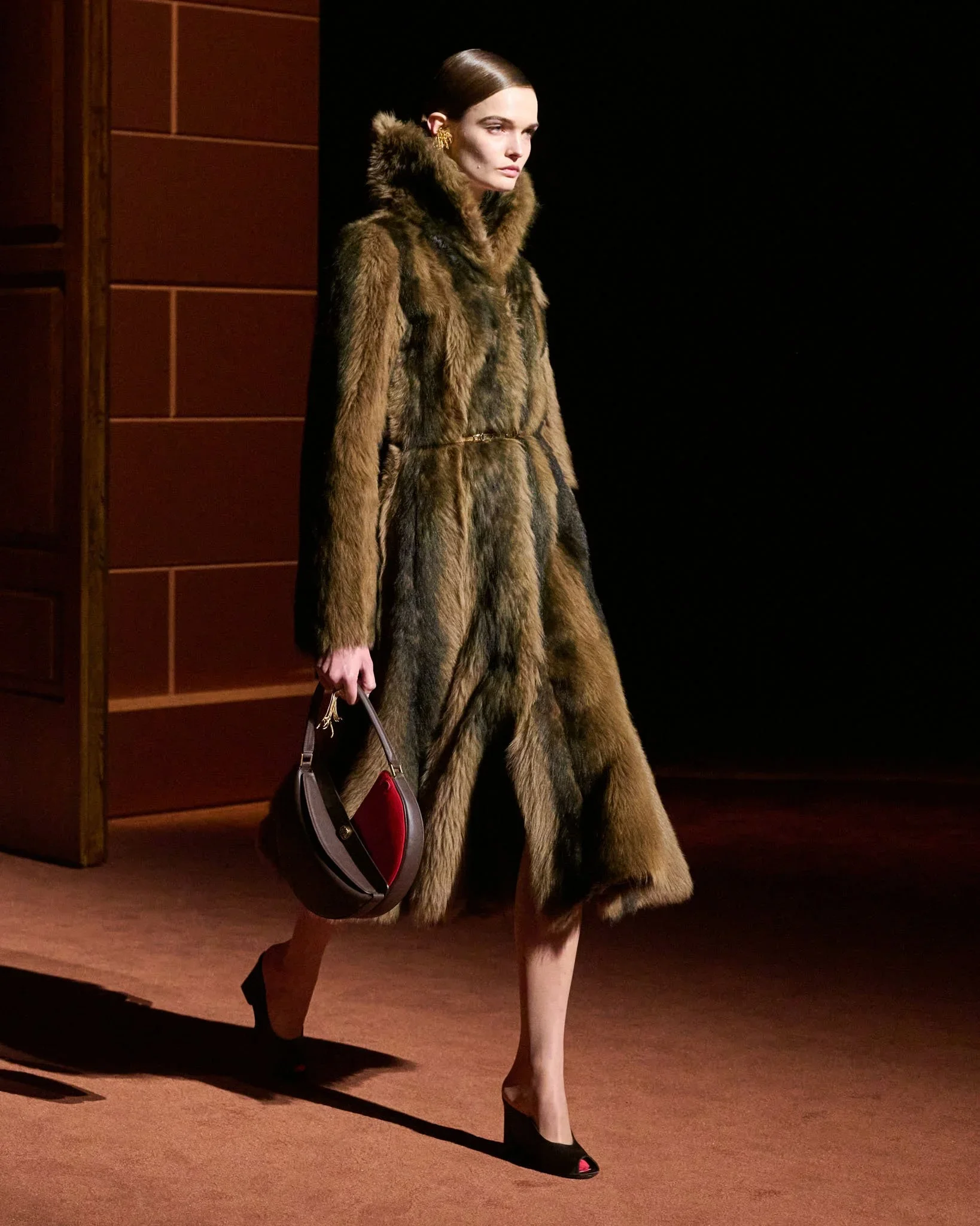 fendi-fw25-01-data.webp