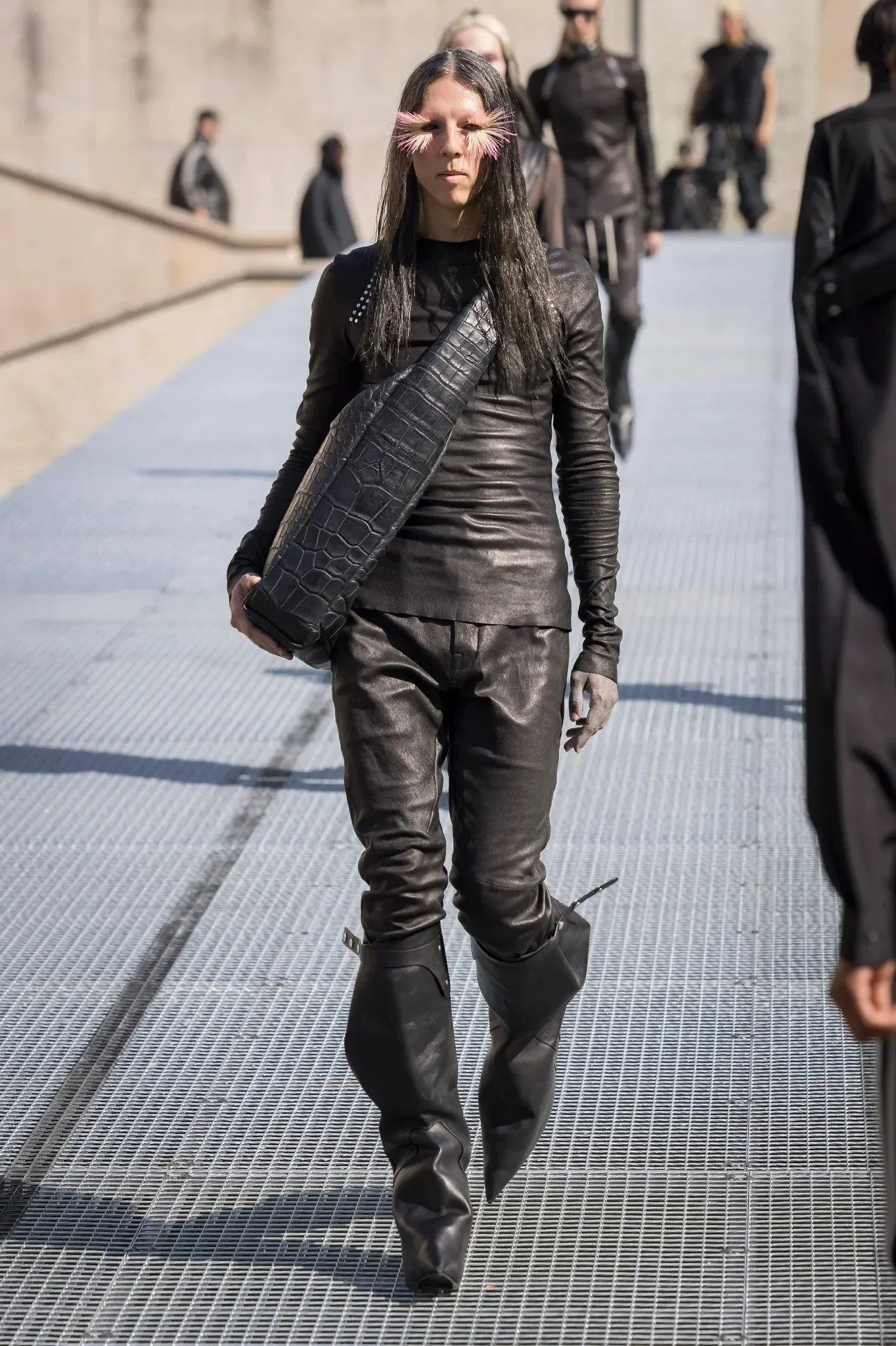 imgi_196_rick-owens-mens-spring-2027-rtw-pfw-ctsy-045.webp