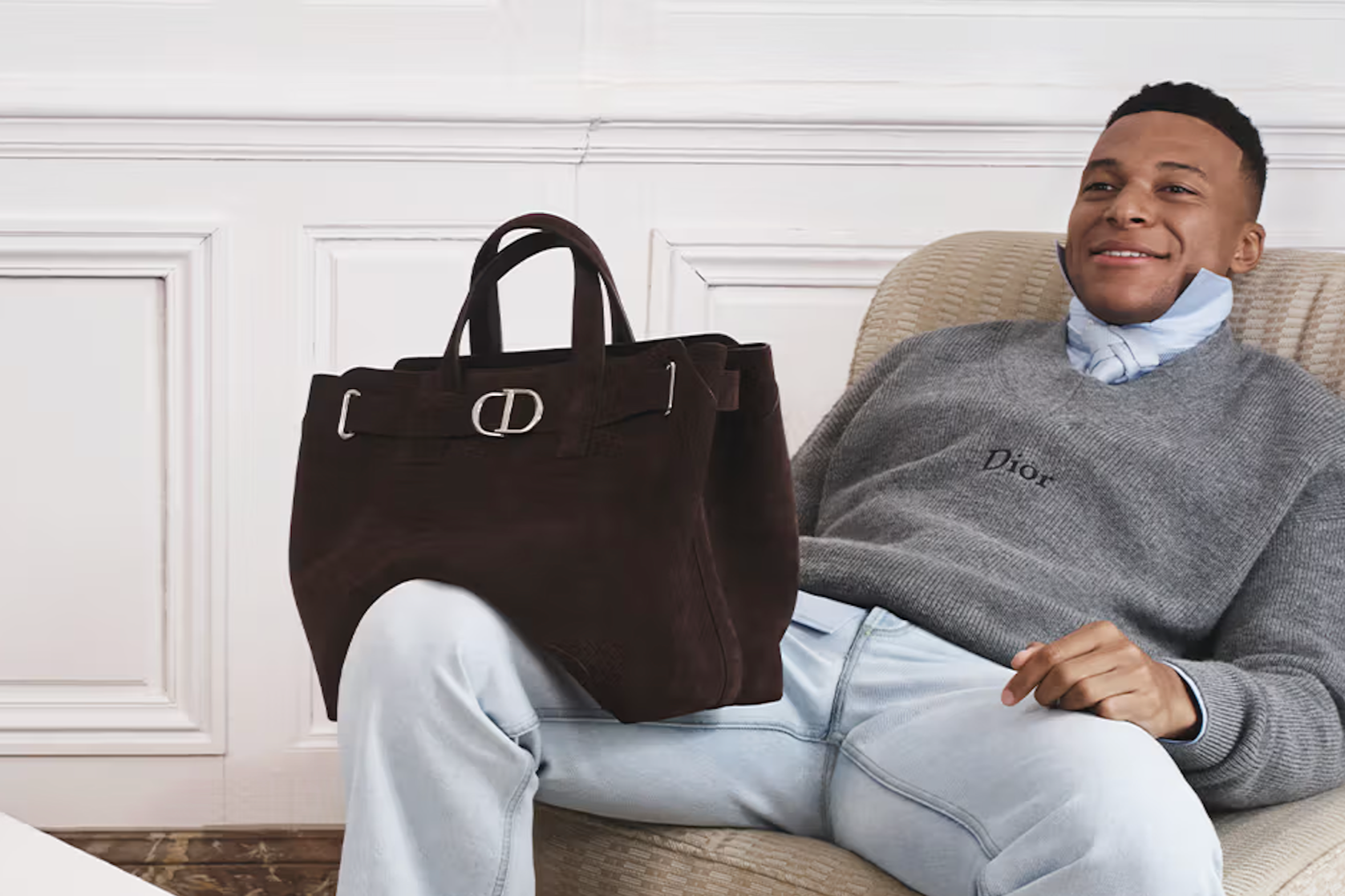 COULD FOOTBALLERS BE CHANGING THE WAY MEN CARRY BAGS?