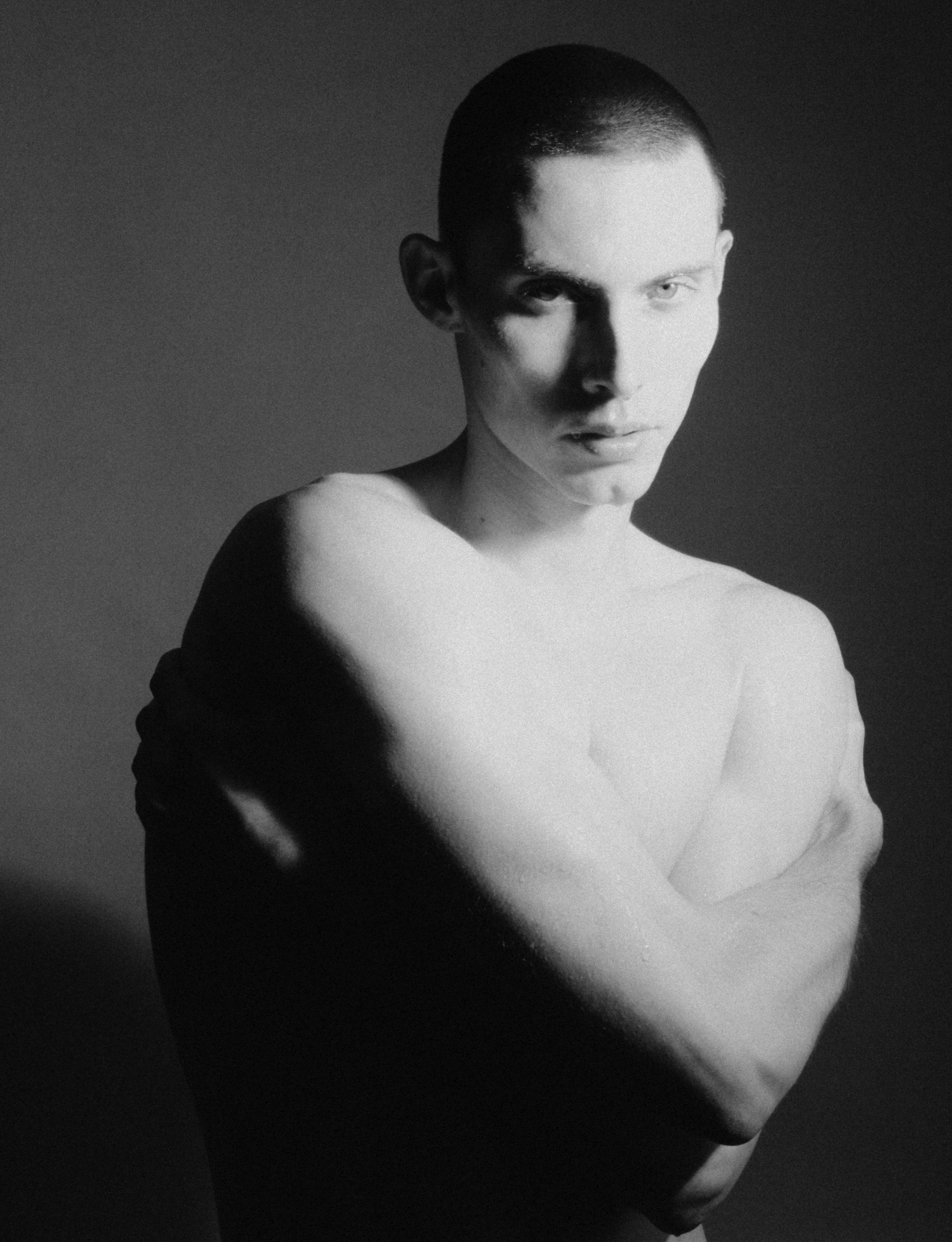 EXCLUSIVE EDITORIAL BY JOEY LEO