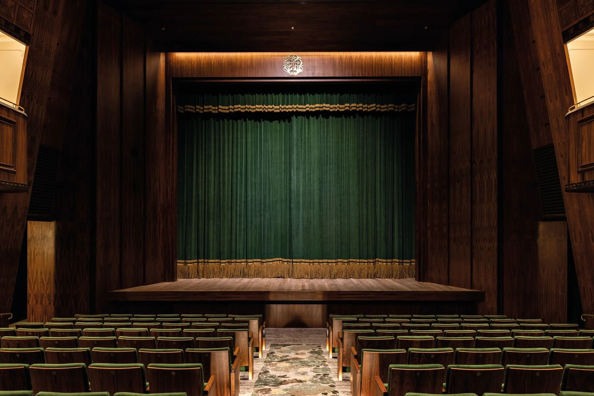 COPACABANA: THE PALACE OF CINEMA