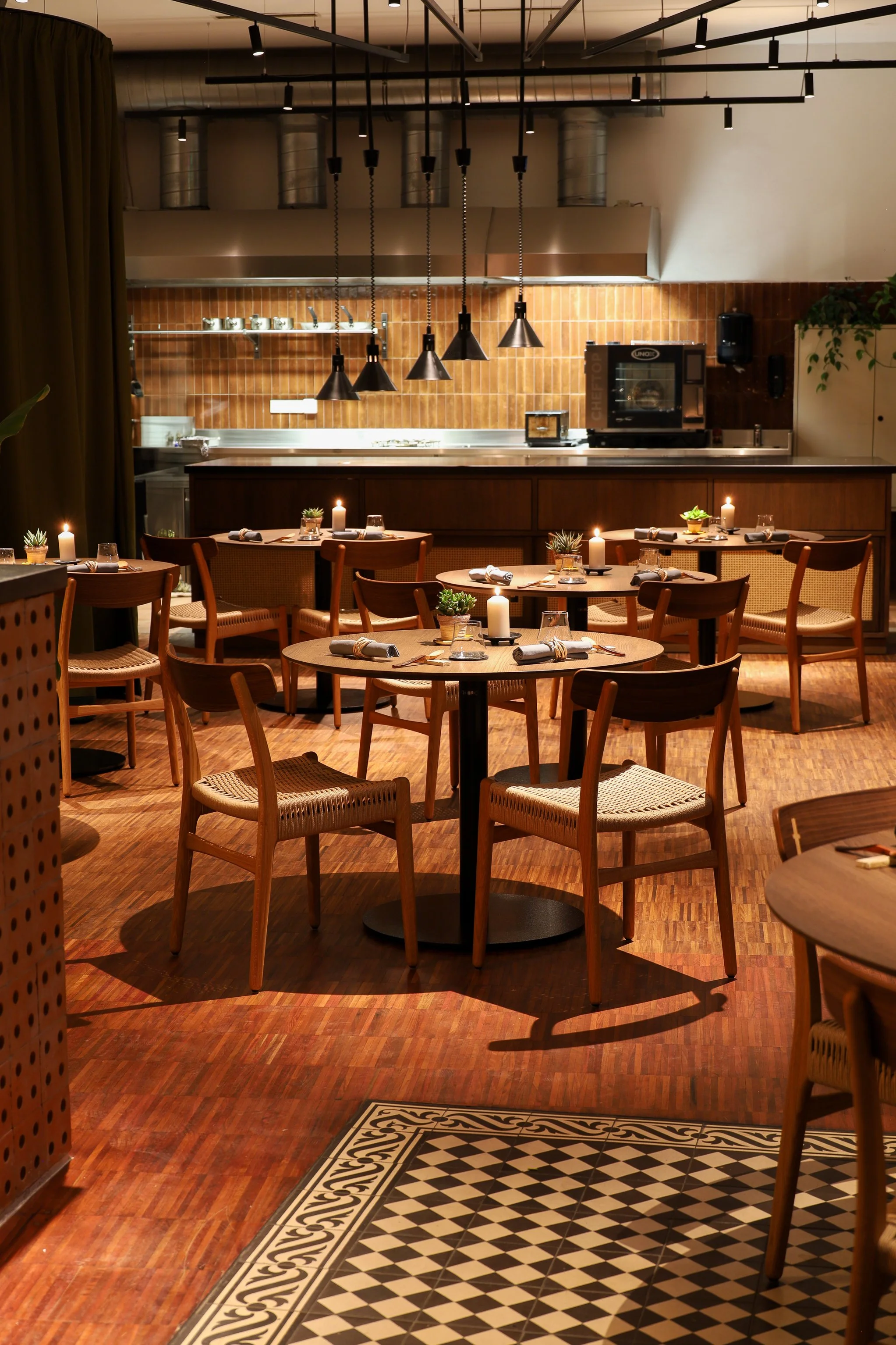 Z’SOM: THE RESTAURANT FULL OF FLAVOUR, SURPRISES, AND PERSONALITY