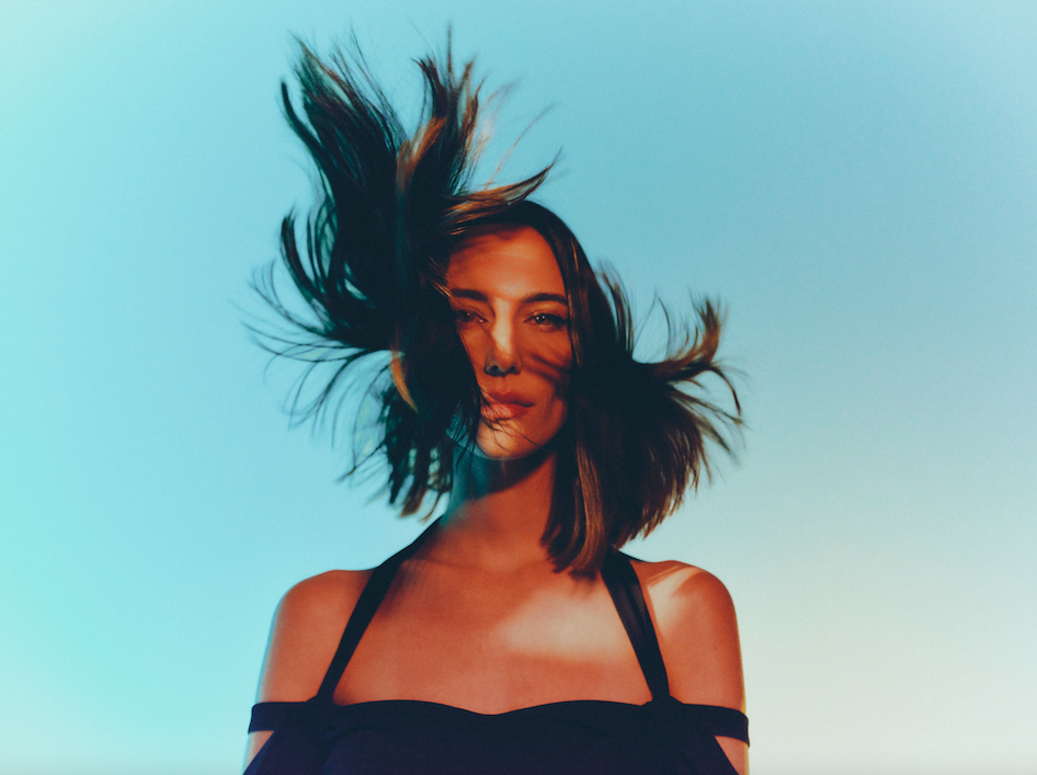 AMELIE LENS RELEASES HER HIGHLY-ANTICIPATED DEBUT ALBUM ‘AURA’