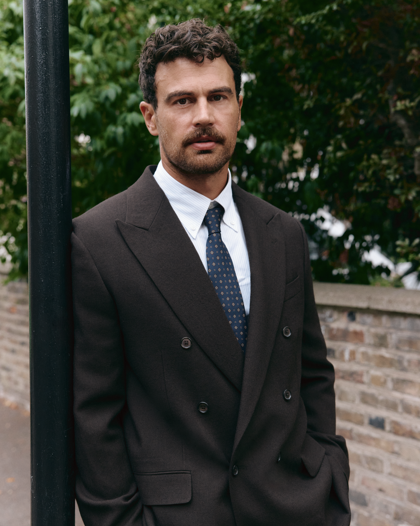 GANT DINES WITH THEO JAMES IN LONDON