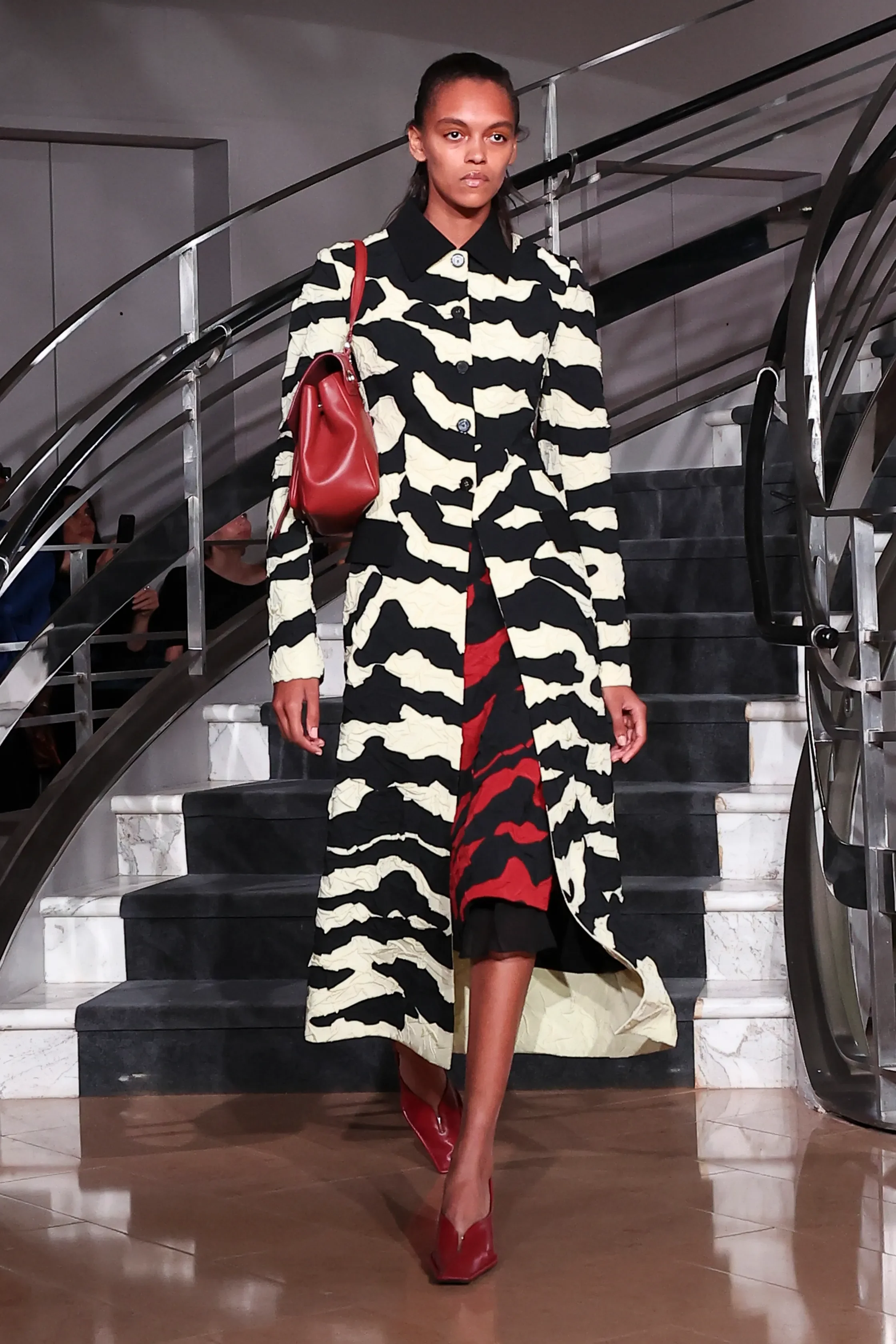 00001-proenza-schouler-spring-2027-ready-to-wear-credit-brand.jpg.webp