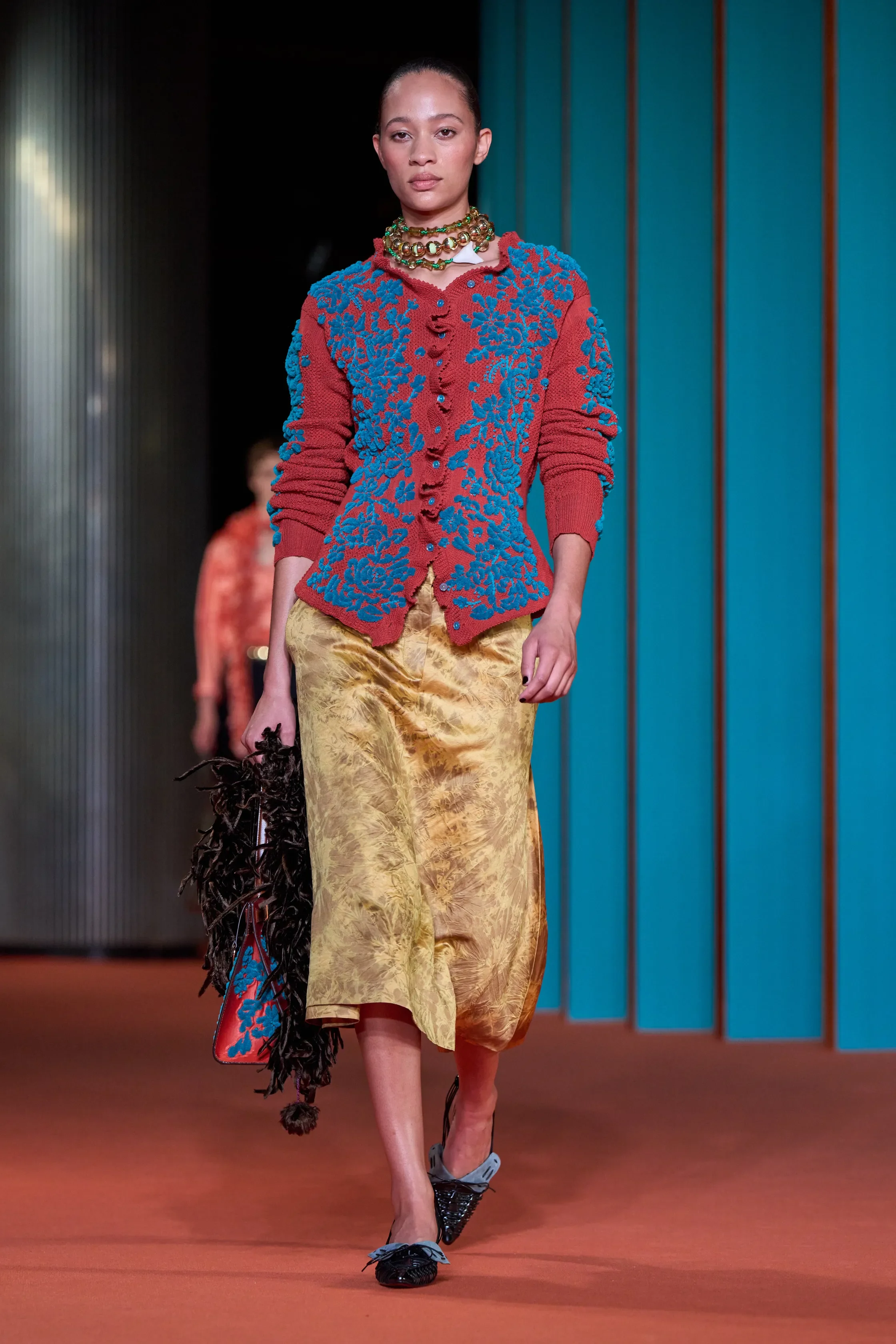 00005-tory-burch-spring-2027-ready-to-wear-credit-gorunway.jpg.webp