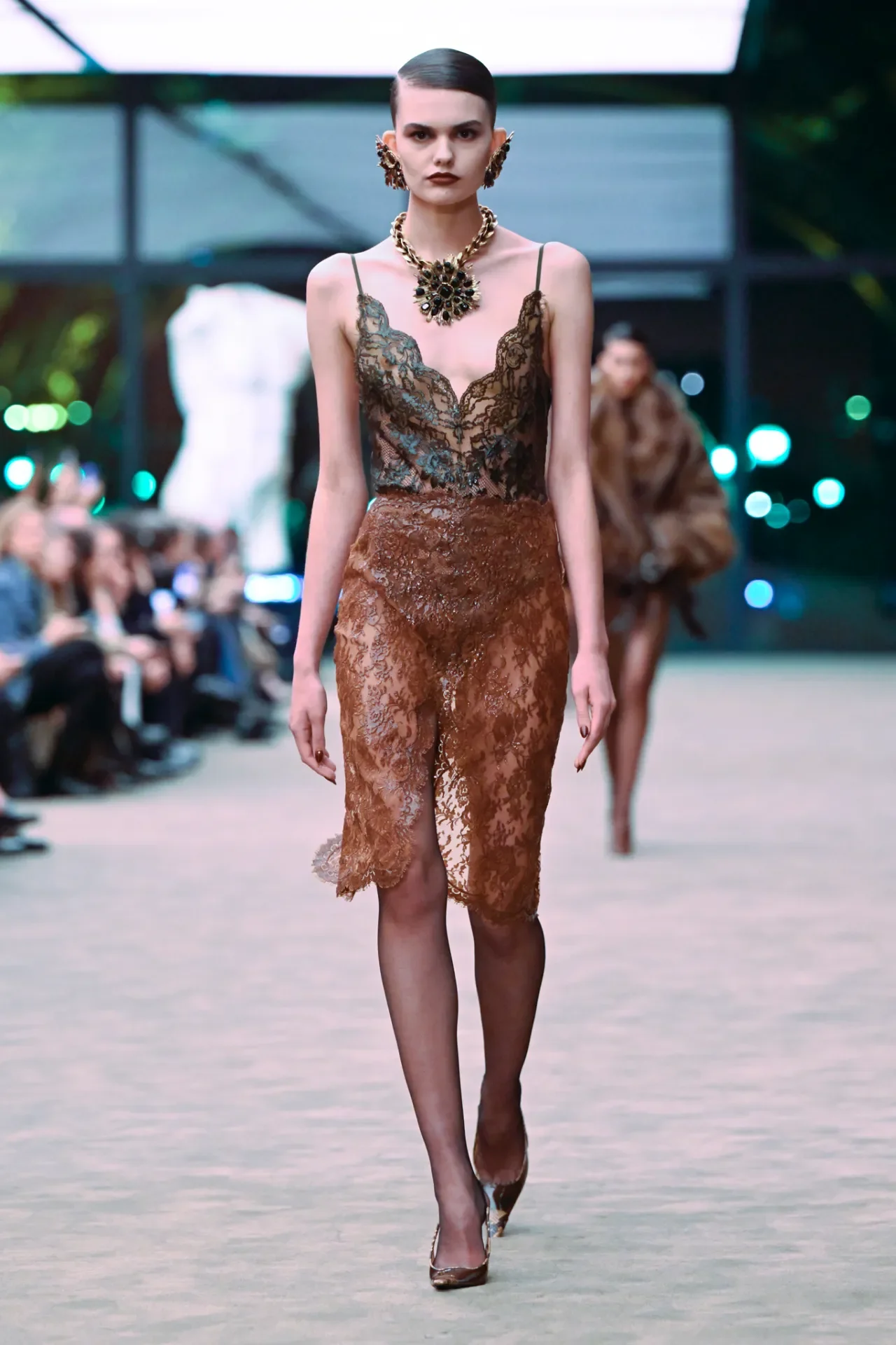 saint-laurent-fall-2026-rtw-pfw-r-gg-010.webp