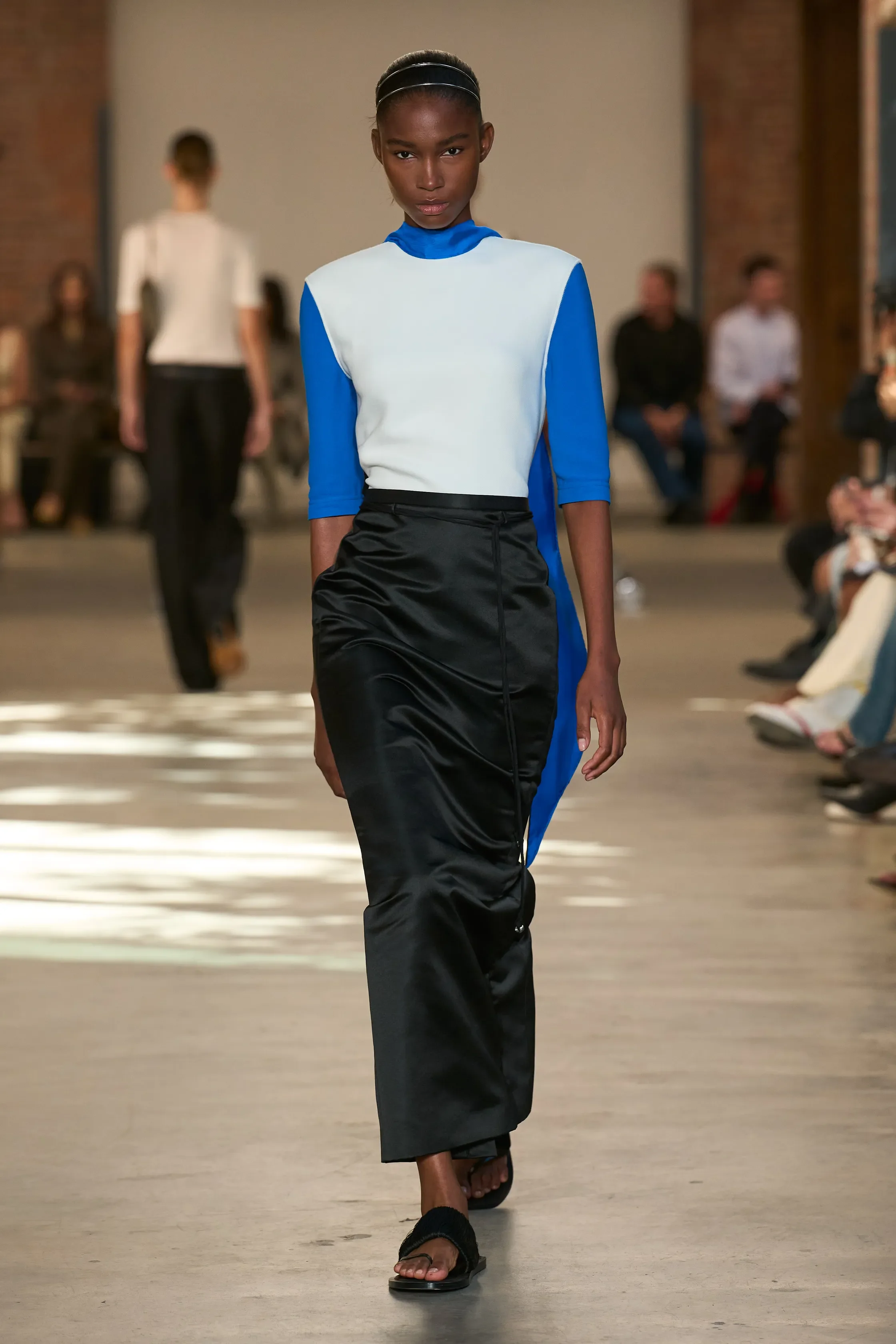 00004-calvin-klein-collection-spring-2027-ready-to-wear-credit-gorunway.JPG.webp