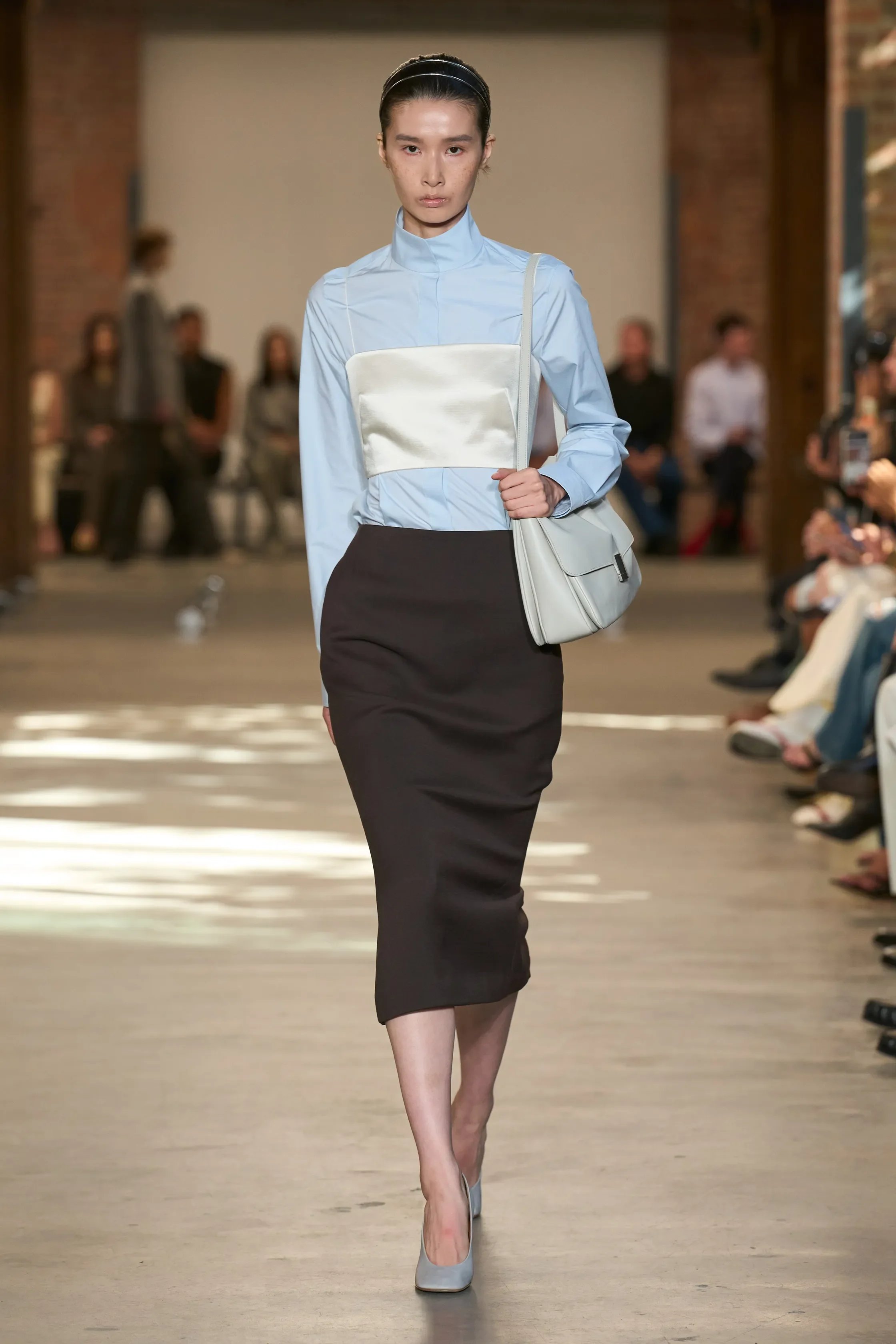 00014-calvin-klein-collection-spring-2027-ready-to-wear-credit-gorunway.JPG.webp