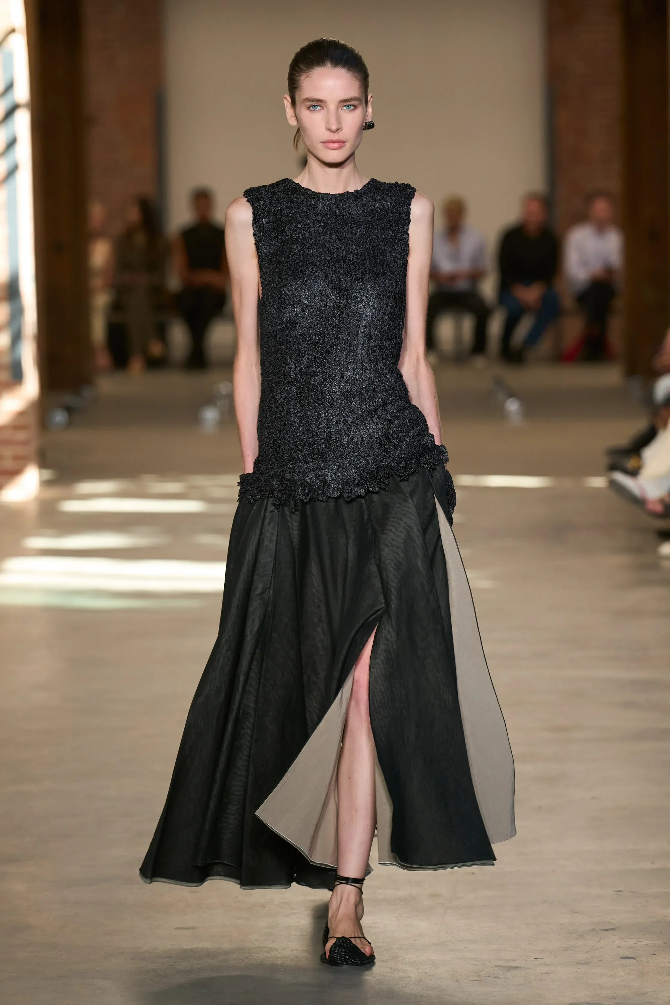 00048-calvin-klein-collection-spring-2027-ready-to-wear-credit-gorunway.JPG.webp