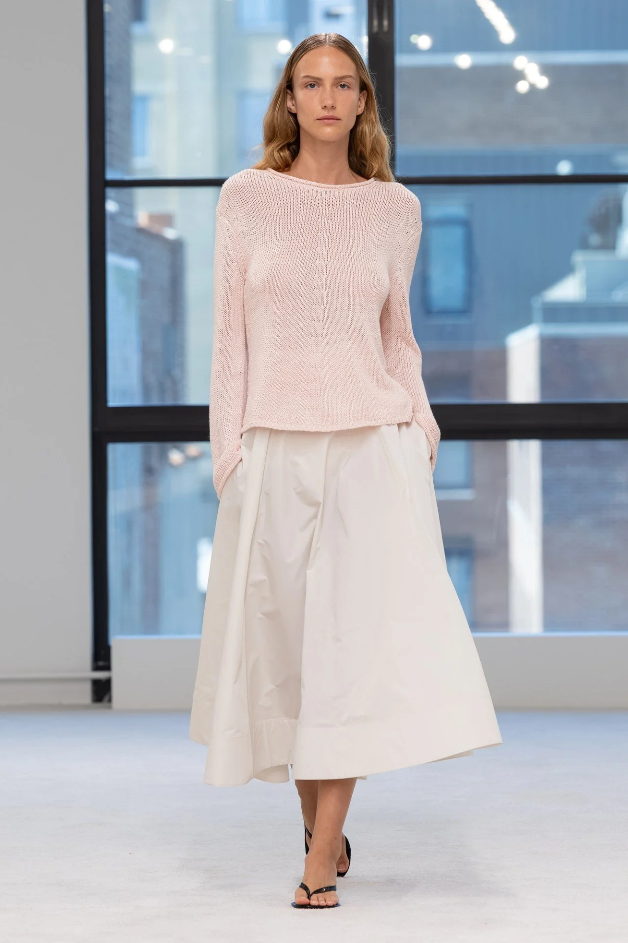 theory-spring-2027-rtw-ctsy-21.jpg