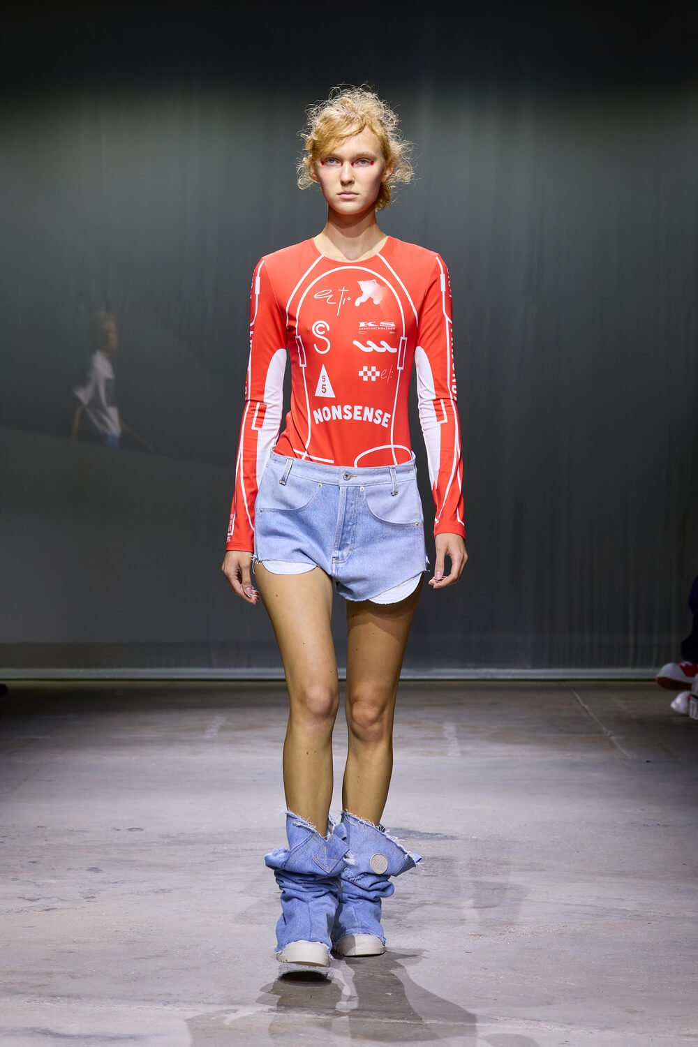 KseniaSchnaider_LFW_RUNWAY_LEO-CORFU_-1-2.jpg