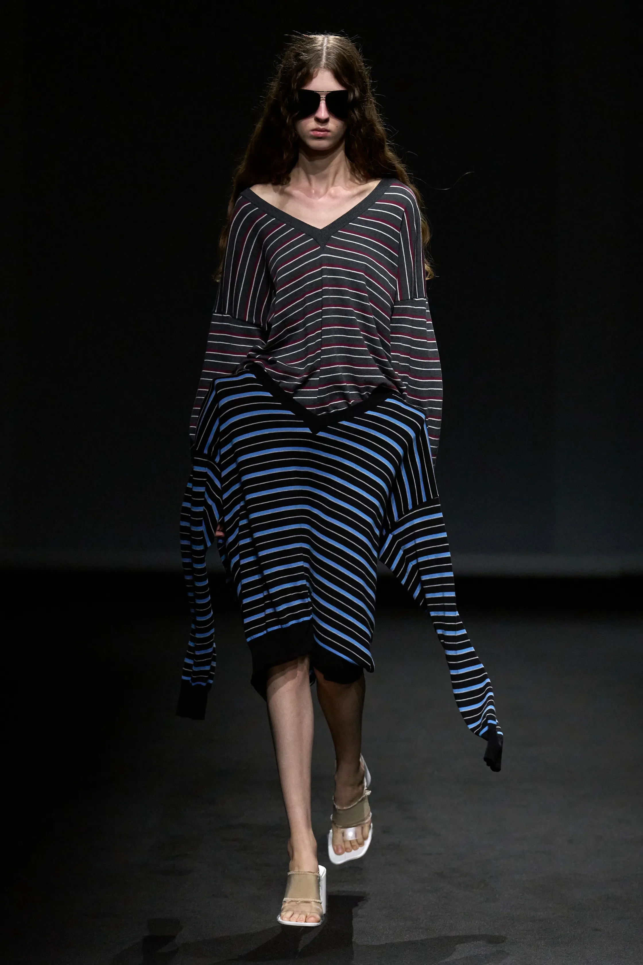 00041-mm6-maison-margiela-spring-2027-ready-to-wear-credit-gorunway.jpg.webp