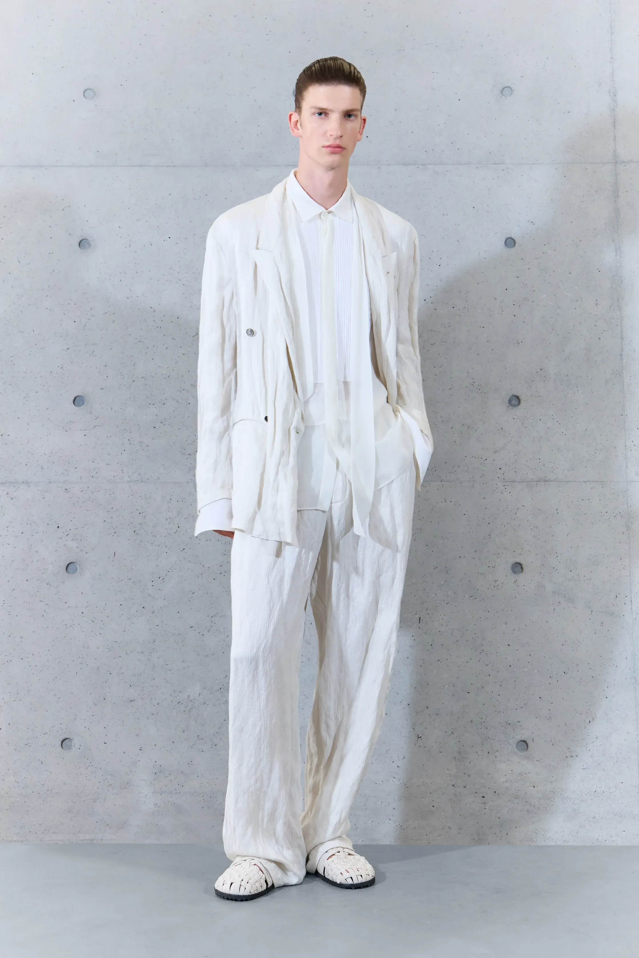 00002-emporio-armani-spring-2027-ready-to-wear-credit-brand.jpg.webp