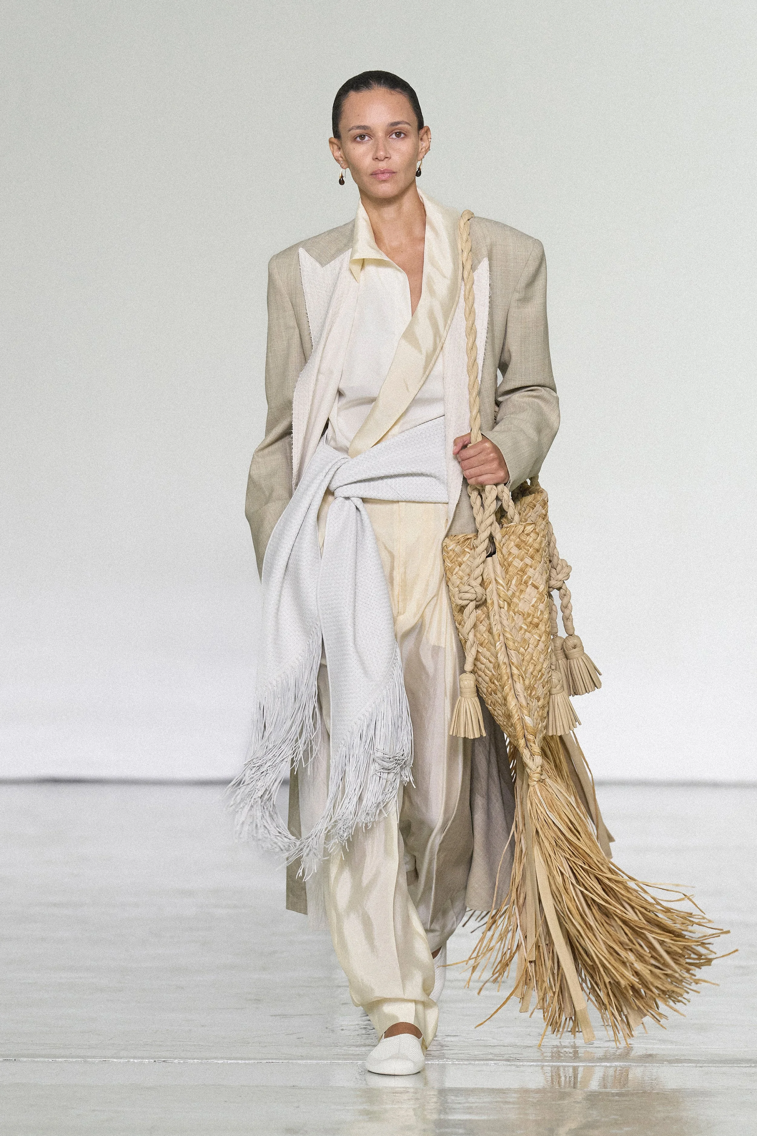BOTTEGA VENETA - SUMMER 2027 - LOOK 04.jpg