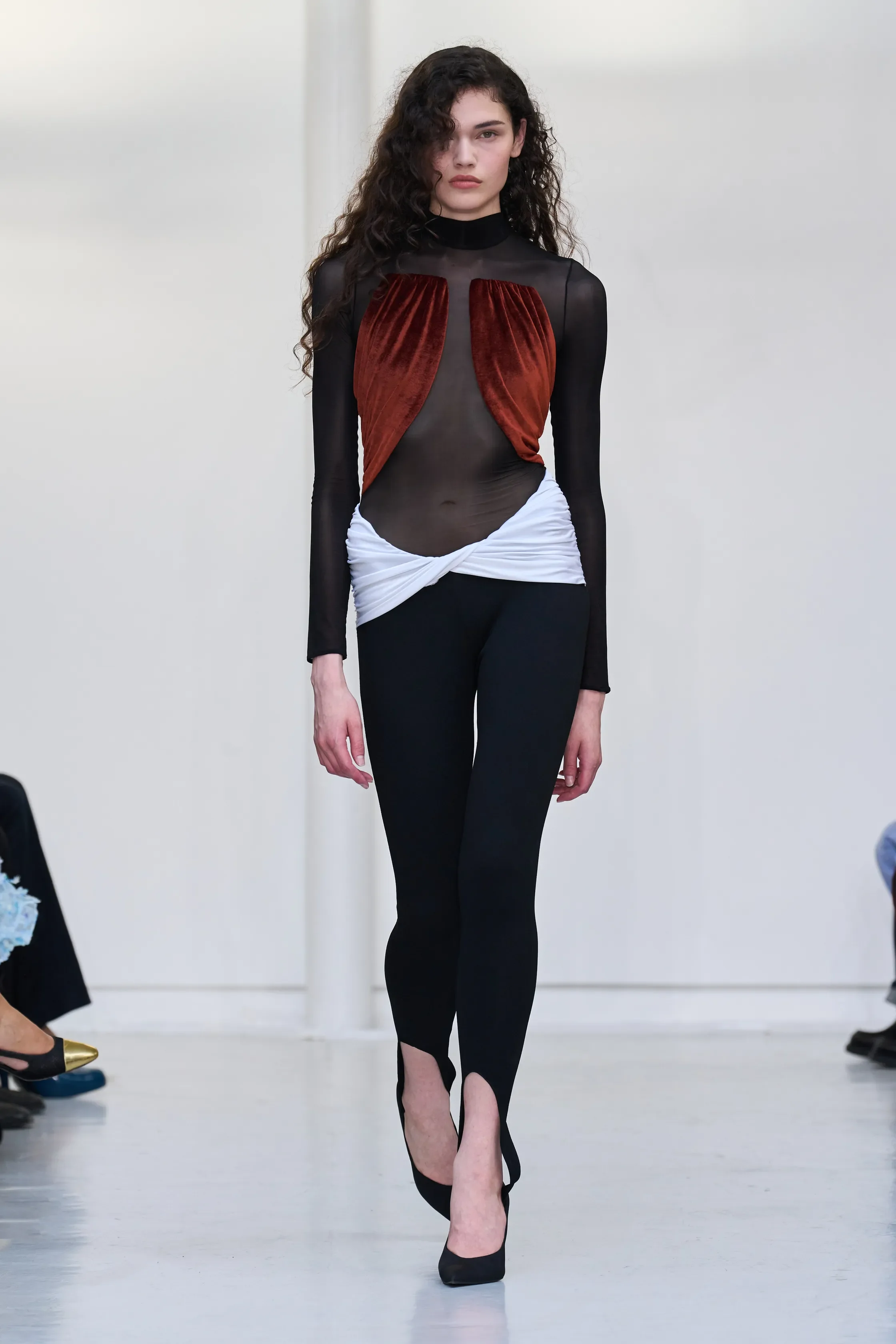 00006-burc-akyol-spring-2027-ready-to-wear-credit-gorunway.jpg.webp
