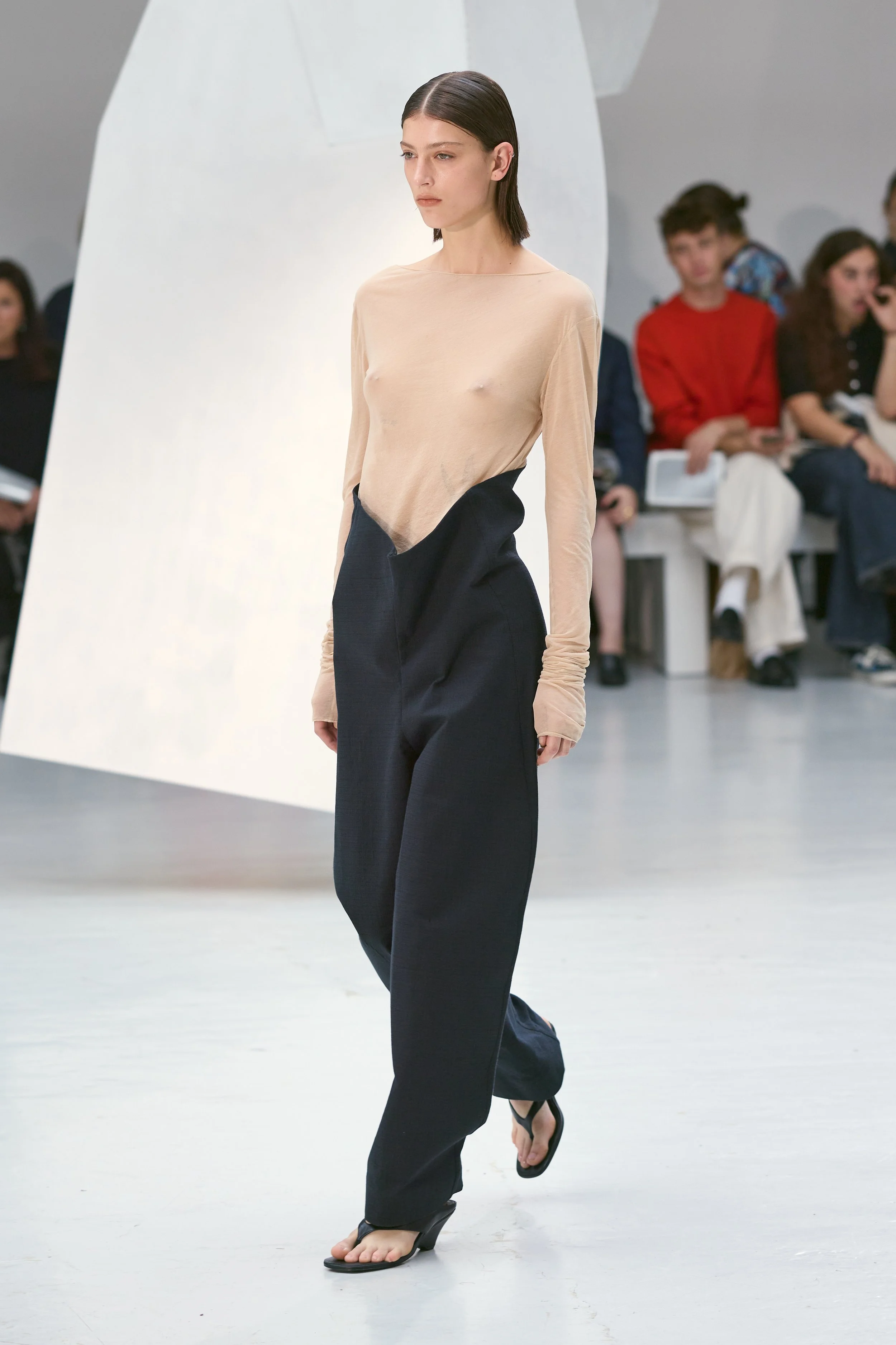 Ruohan_ss27_runway02_press_look_01.jpg