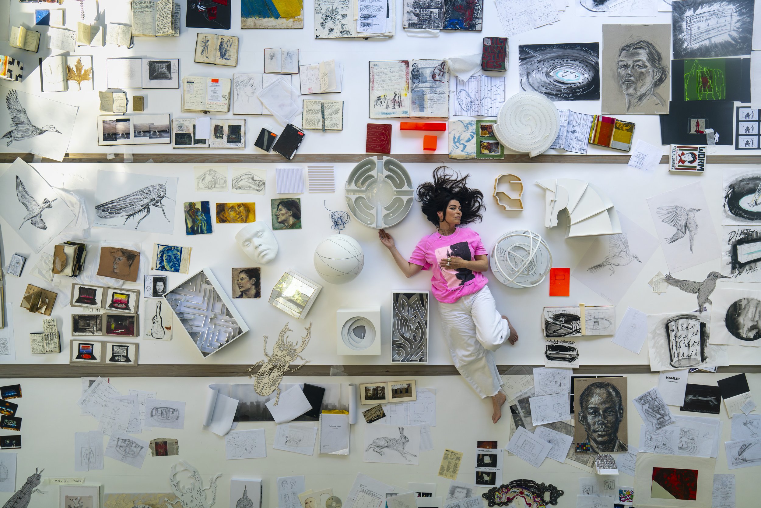 ES DEVLIN’S ‘OTHER WORLDS’ INVITES US TO RECOGNISE THE CREATORS WITHIN US