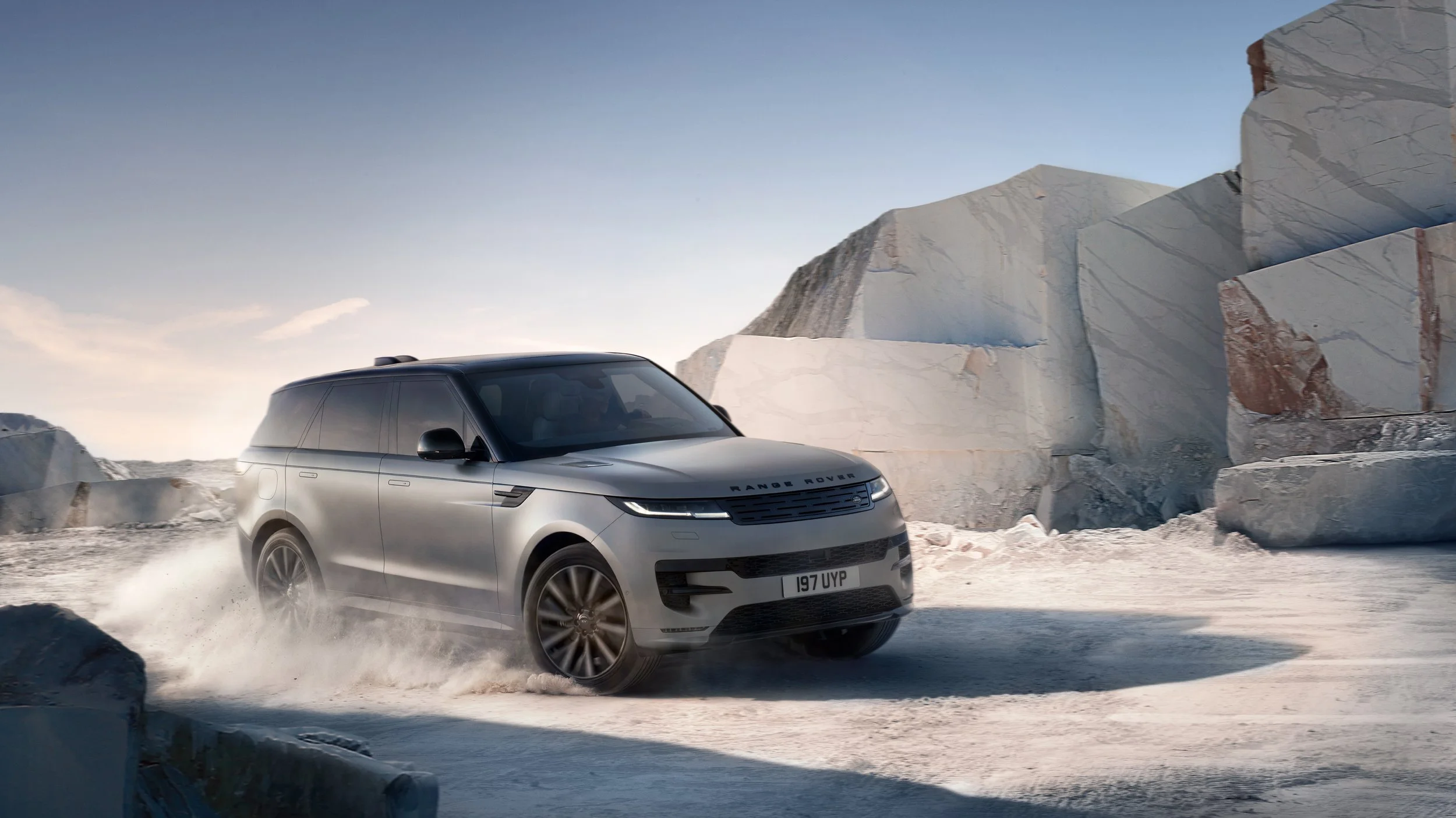 RANGE ROVER SPORT GOES ELECTRIC