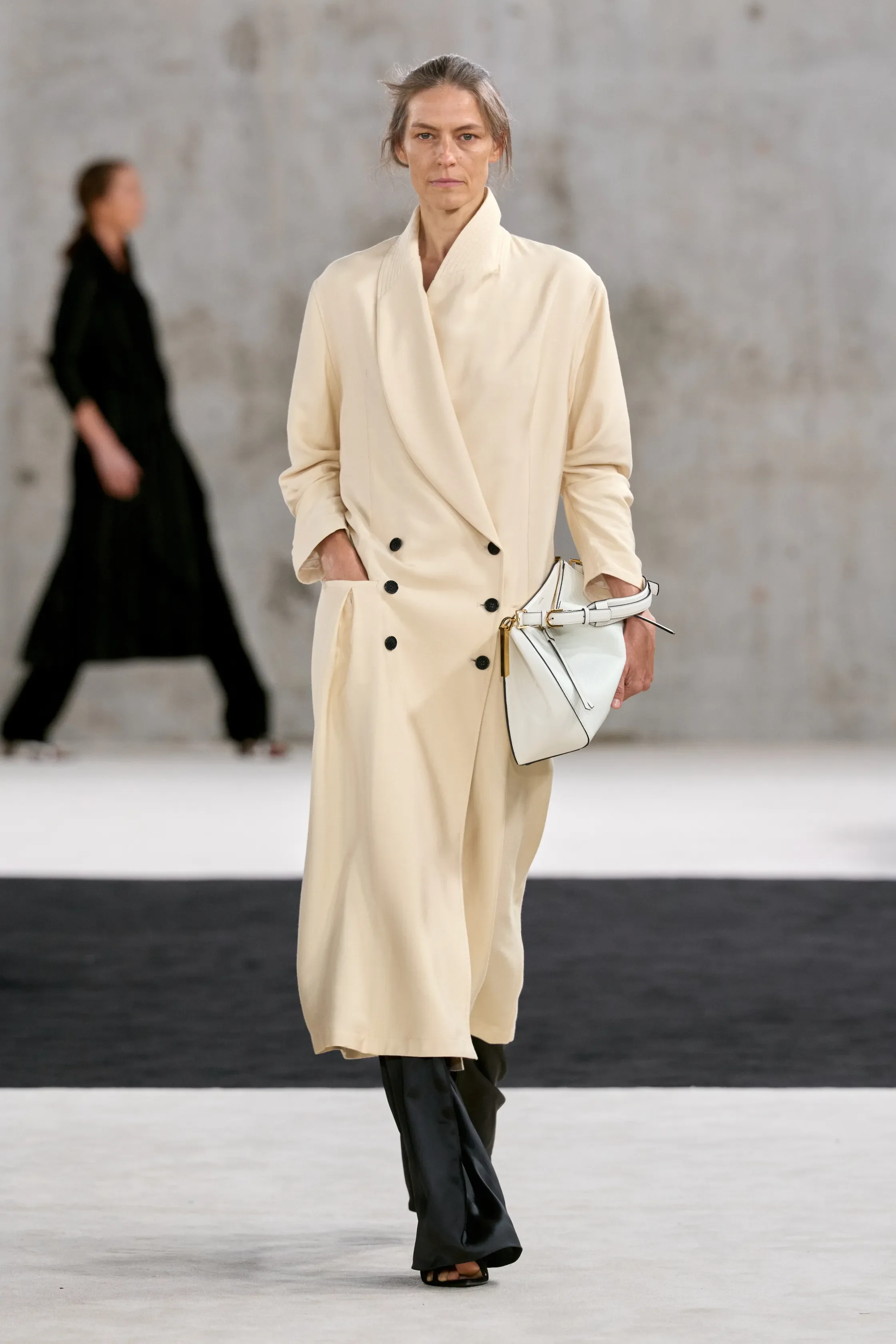 00001-lanvin-spring-2027-ready-to-wear-credit-gorunway.jpg.webp