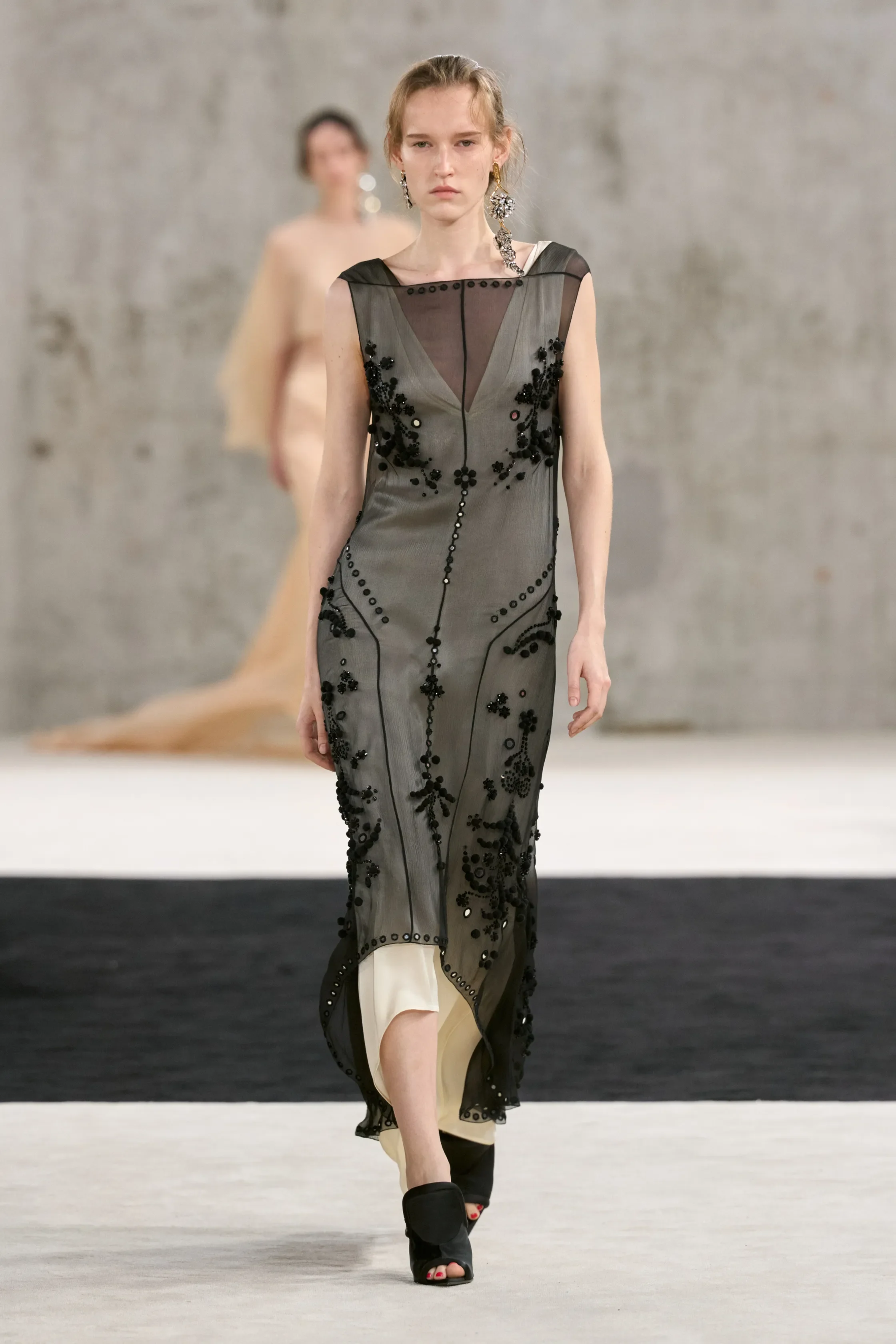 00034-lanvin-spring-2027-ready-to-wear-credit-gorunway.jpg.webp