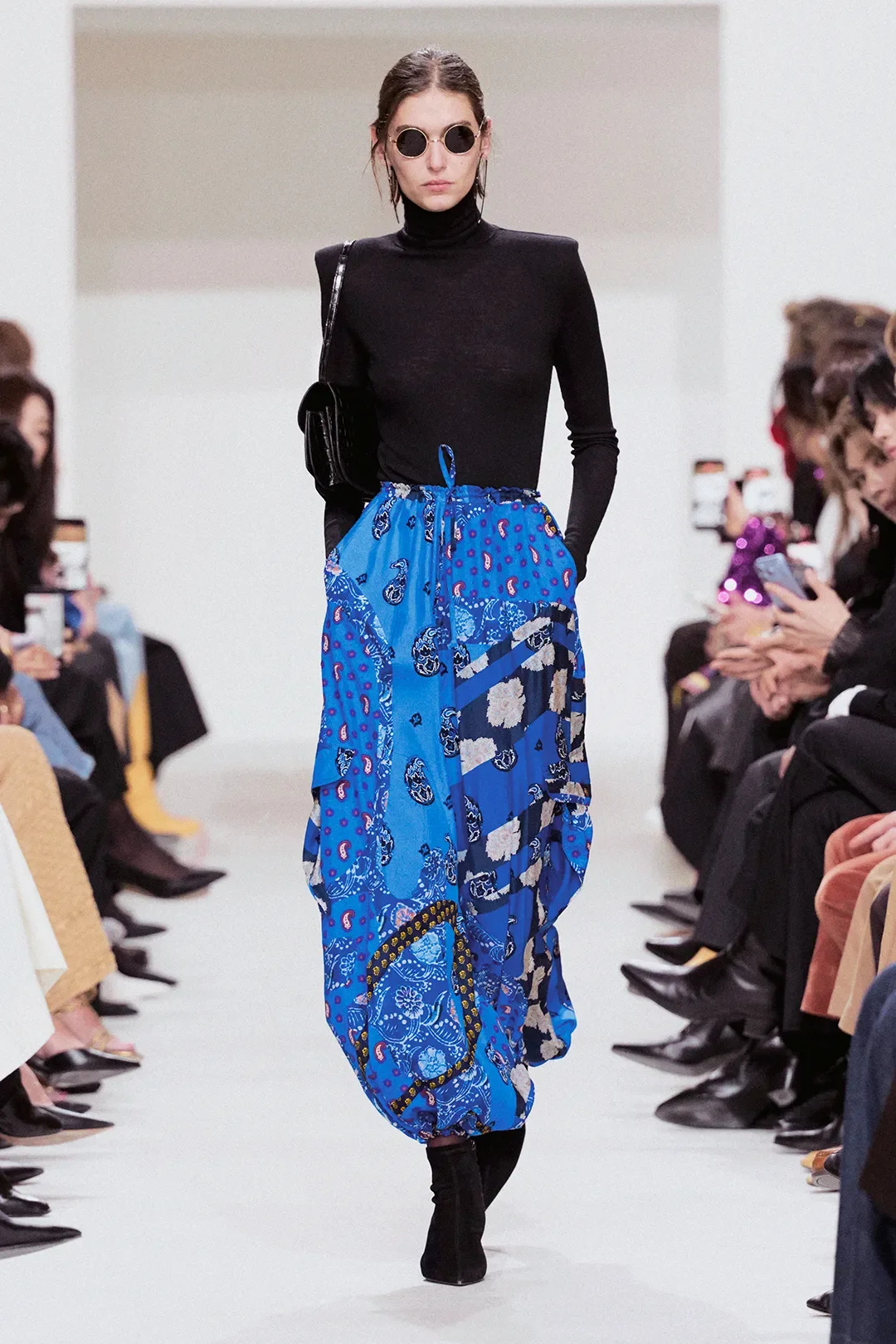 00054-celine-spring-2027-ready-to-wear-credit-brand.jpg.webp