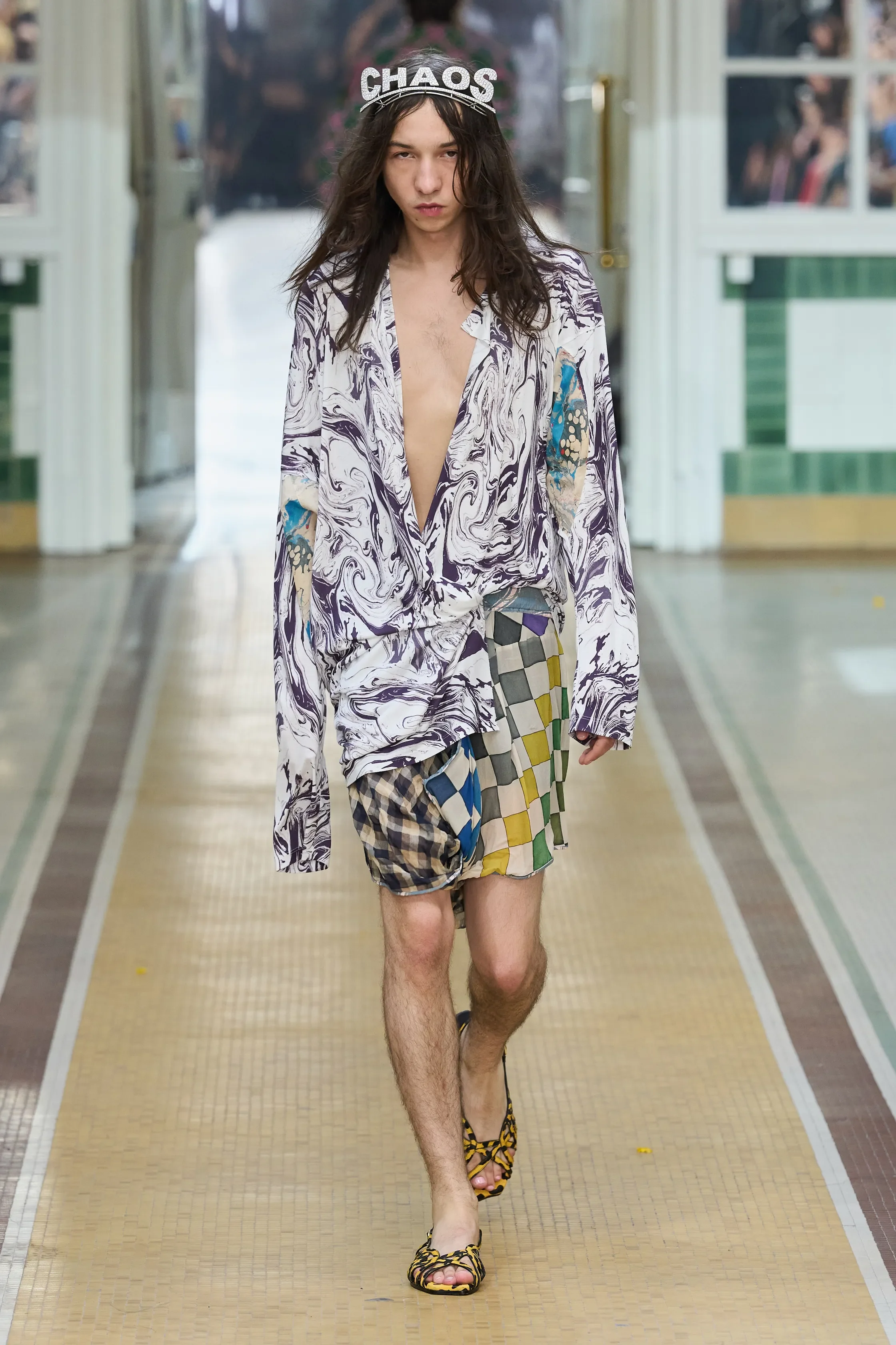 00053-andreas-kronthaler-for-vivienne-westwood-spring-2027-ready-to-wear-credit-gorunway.jpg.webp