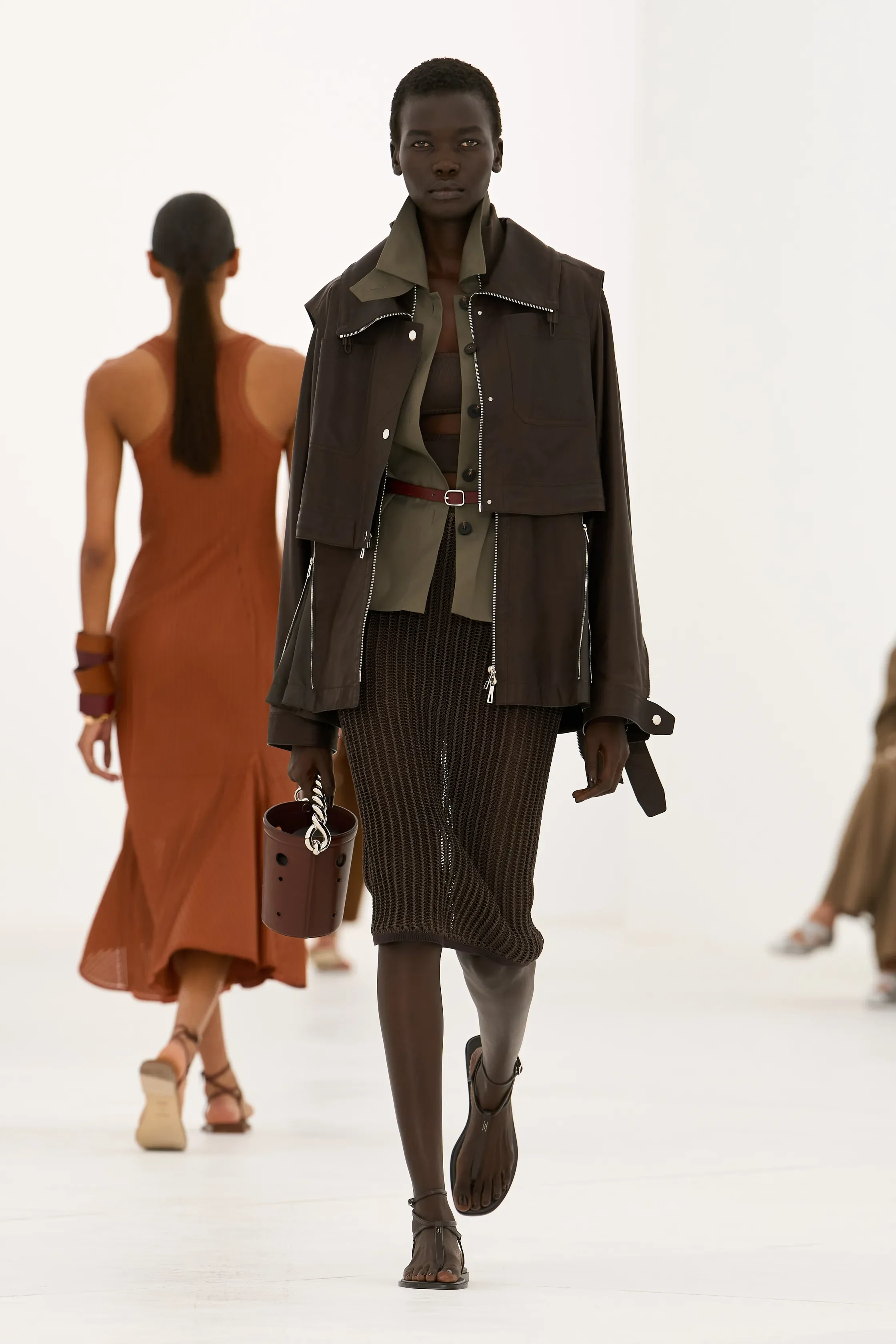 00028-hermes-spring-2027-ready-to-wear-credit-gorunway.jpg.webp