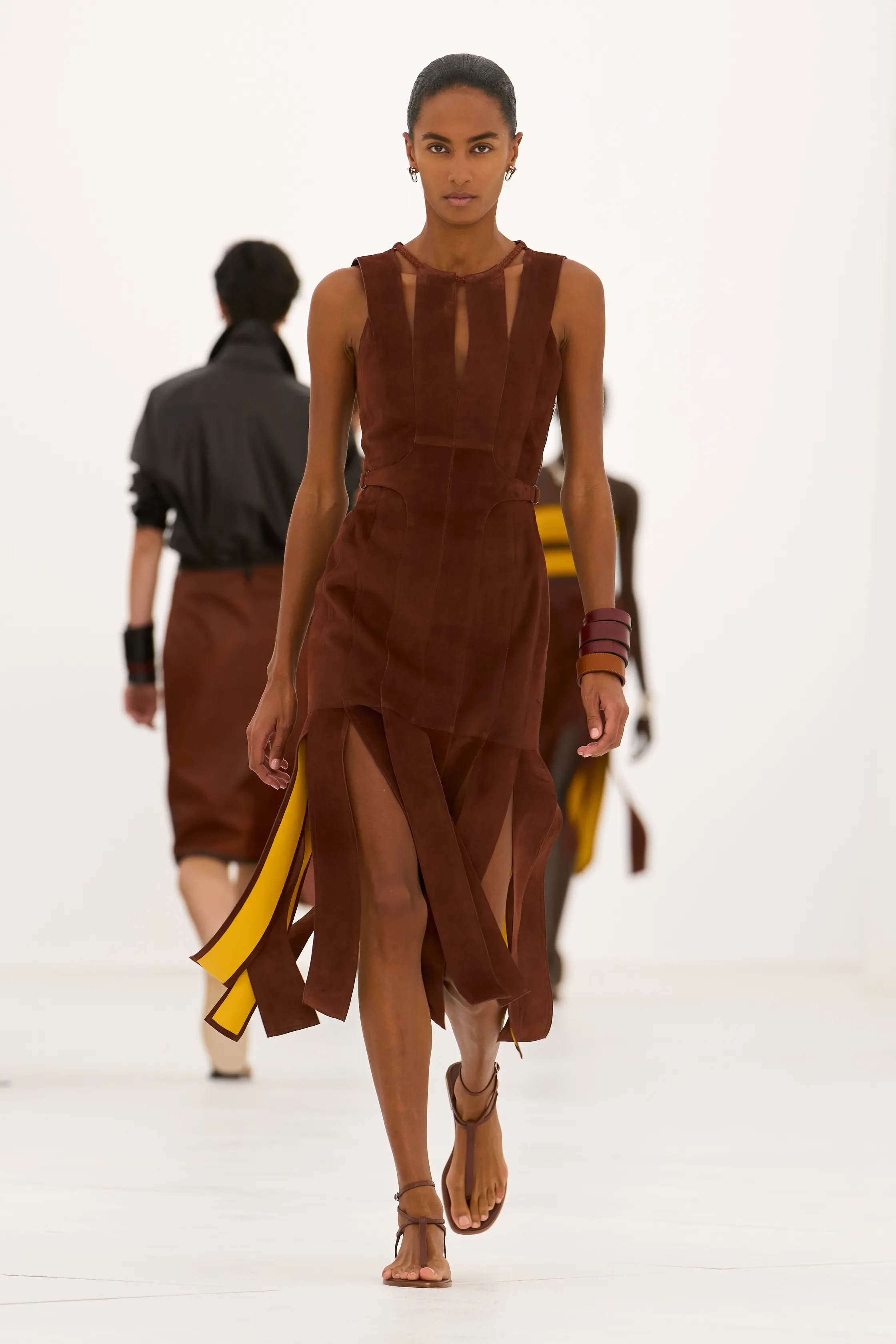 00041-hermes-spring-2027-ready-to-wear-credit-gorunway.jpg.webp