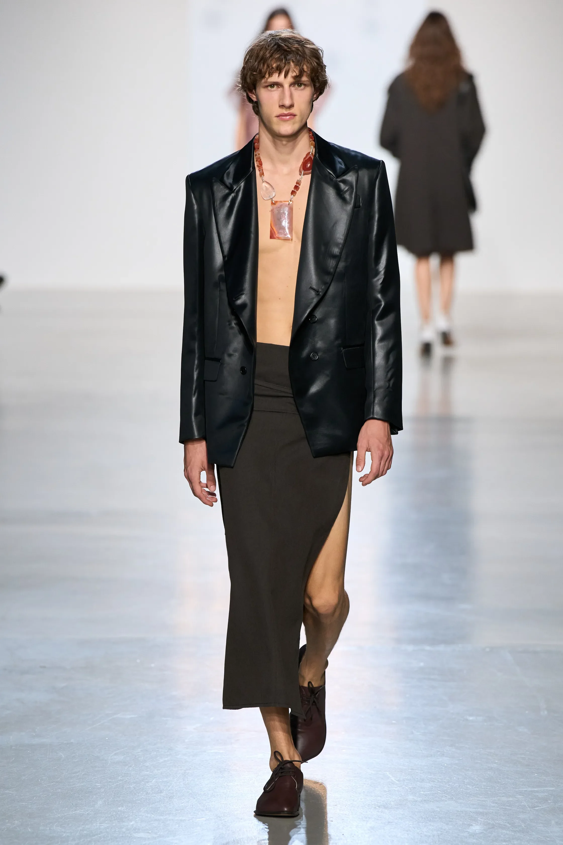 00017-niccolò-pasqualetti-spring-2027-ready-to-wear-credit-gorunway.jpg.webp