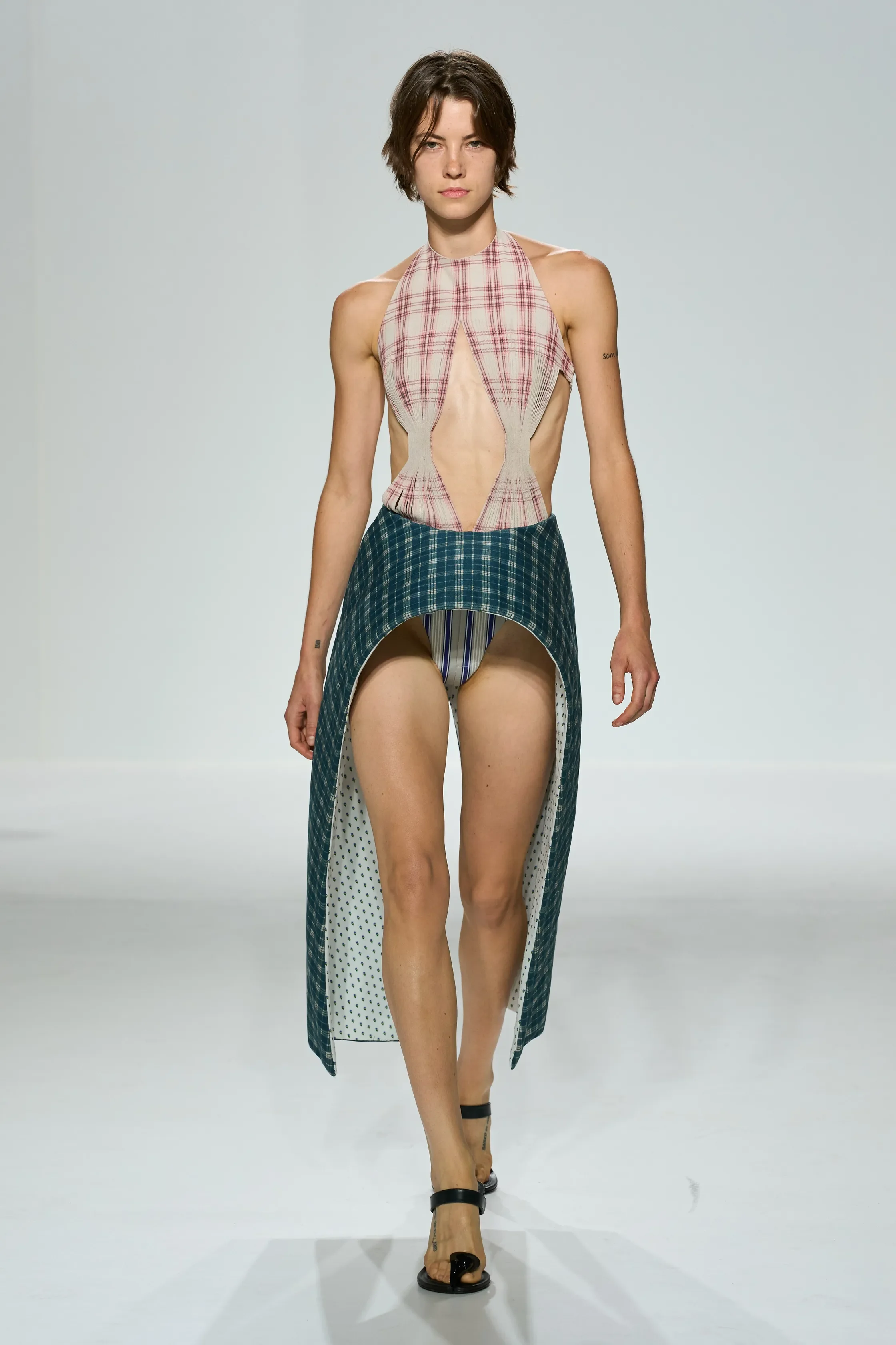 00032-jean-paul-gaultier-spring-2027-ready-to-wear-credit-gorunway.jpg.webp