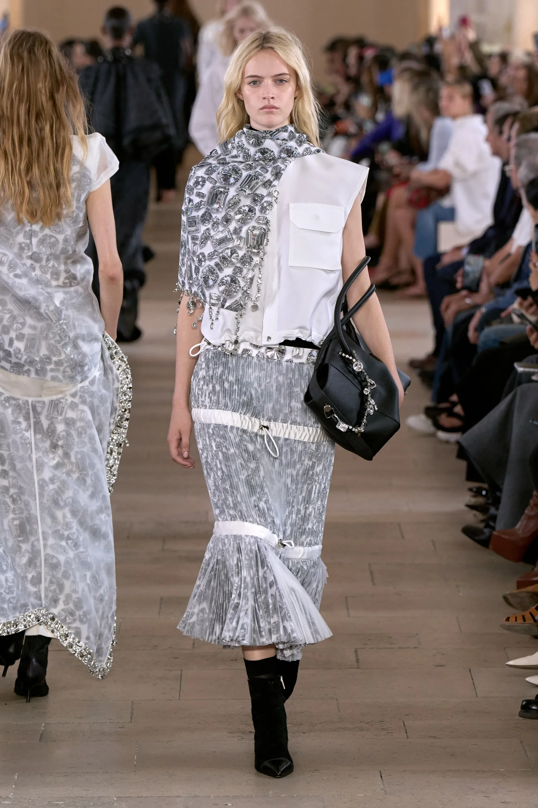 00034-sacai-spring-2027-ready-to-wear-credit-gorunway.jpg.webp